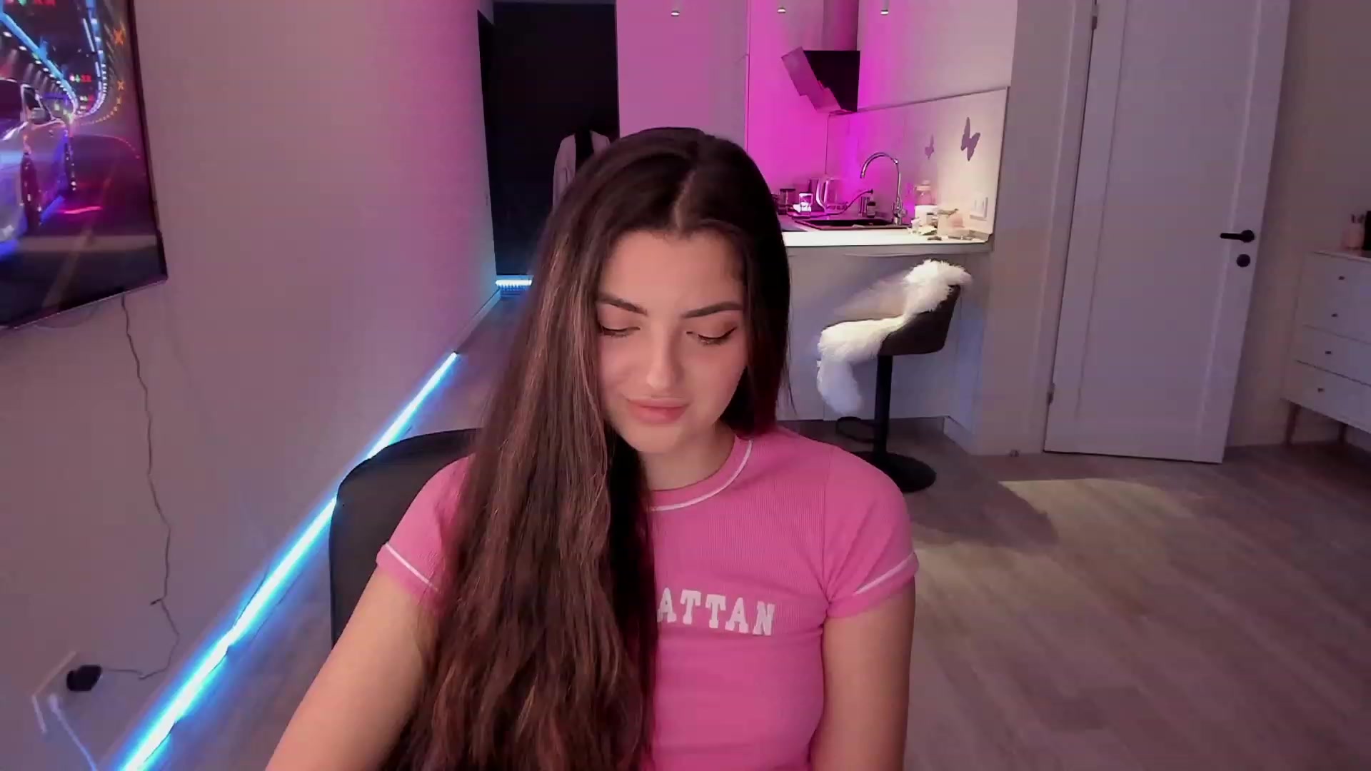 Gallery image thumbnail from Naughty_Inna_'s myfreecams stream on, 03/31/2023, 22:09 image 3 of 20