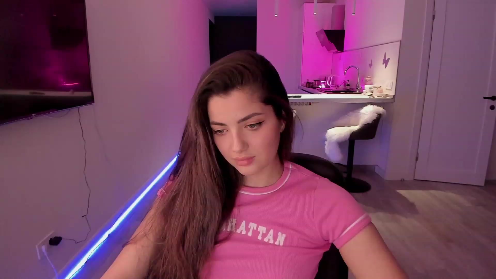 Gallery image thumbnail from Naughty_Inna_'s myfreecams stream on, 03/31/2023, 22:09 image 19 of 20