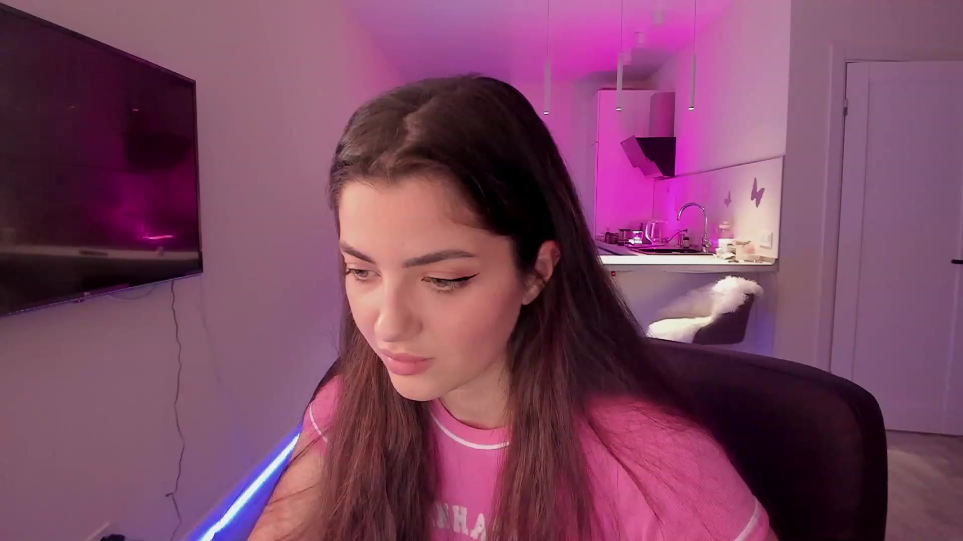 Gallery image thumbnail from Naughty_Inna_'s myfreecams stream on, 03/31/2023, 22:09 image 20 of 20
