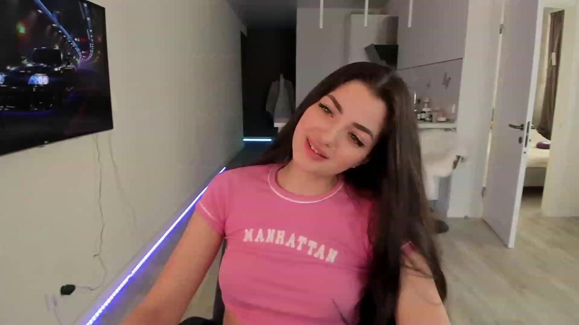 Gallery image thumbnail from Naughty_Inna_'s myfreecams stream on, 04/08/2023, 14:35 image 6 of 20