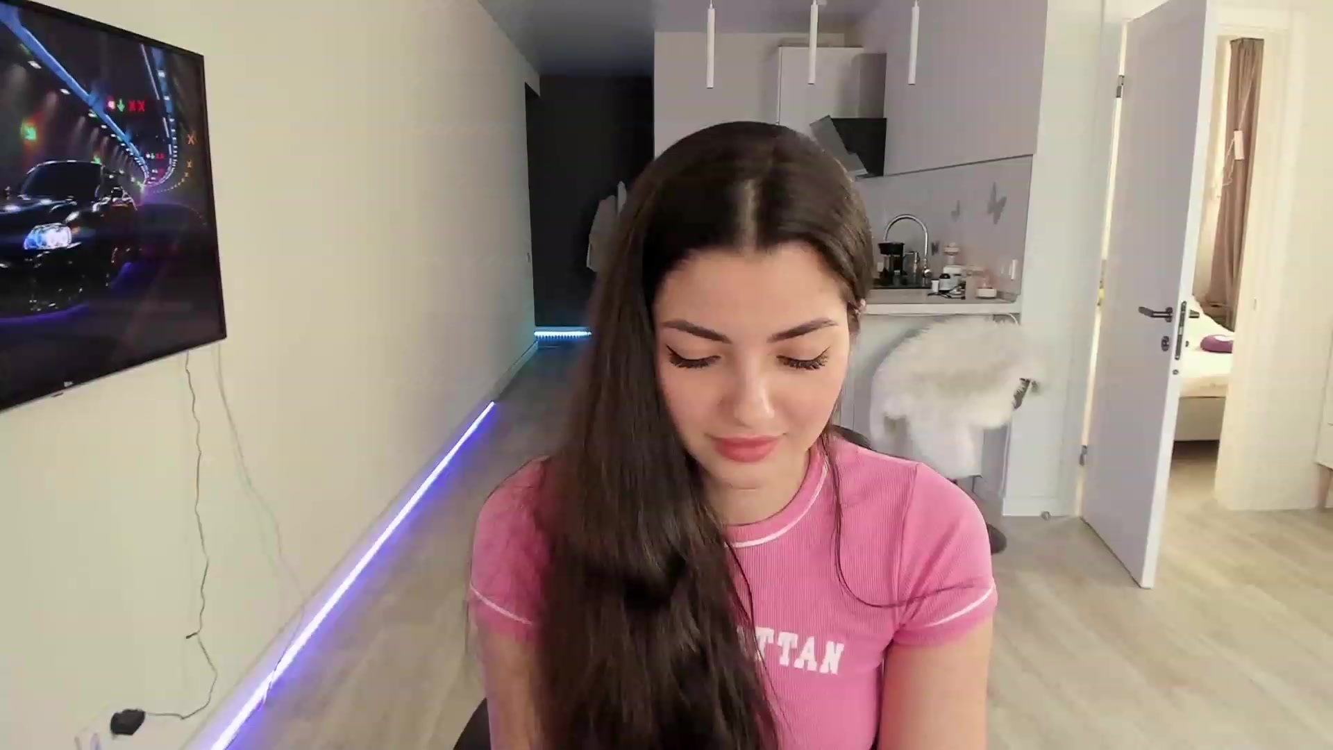 Gallery image thumbnail from Naughty_Inna_'s myfreecams stream on, 04/08/2023, 14:35 image 17 of 20