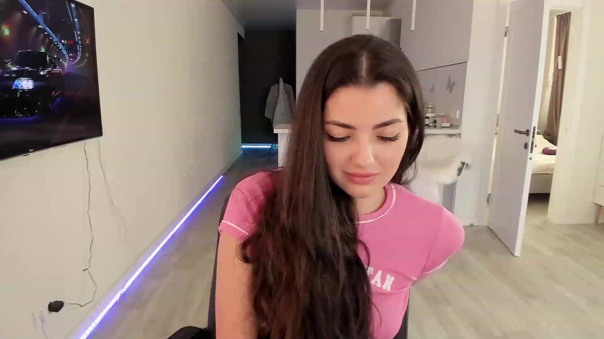 Gallery image thumbnail from Naughty_Inna_'s myfreecams stream on, 04/08/2023, 14:35 image 8 of 20