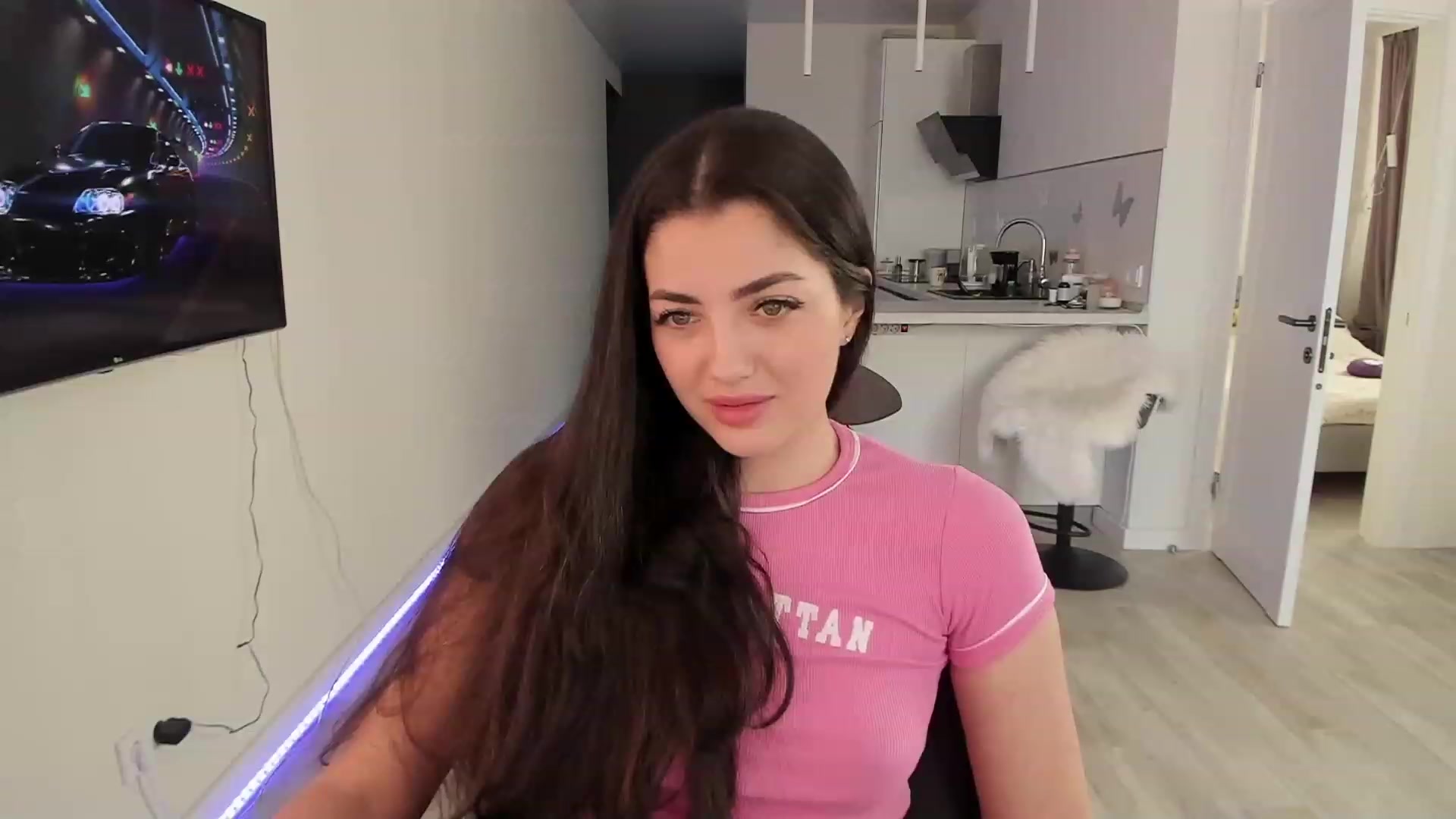 Gallery image thumbnail from Naughty_Inna_'s myfreecams stream on, 04/08/2023, 14:35 image 7 of 20