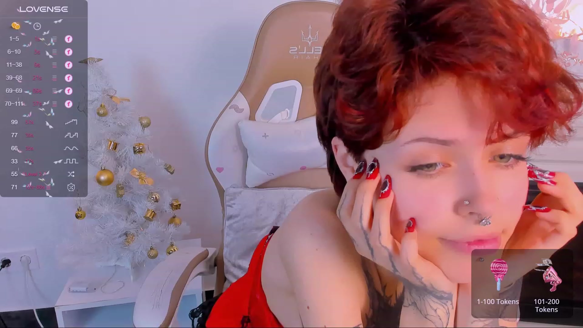 Gallery image thumbnail from Naughty_fox's myfreecams stream on, 12/17/2023, 13:44 image 1 of 20