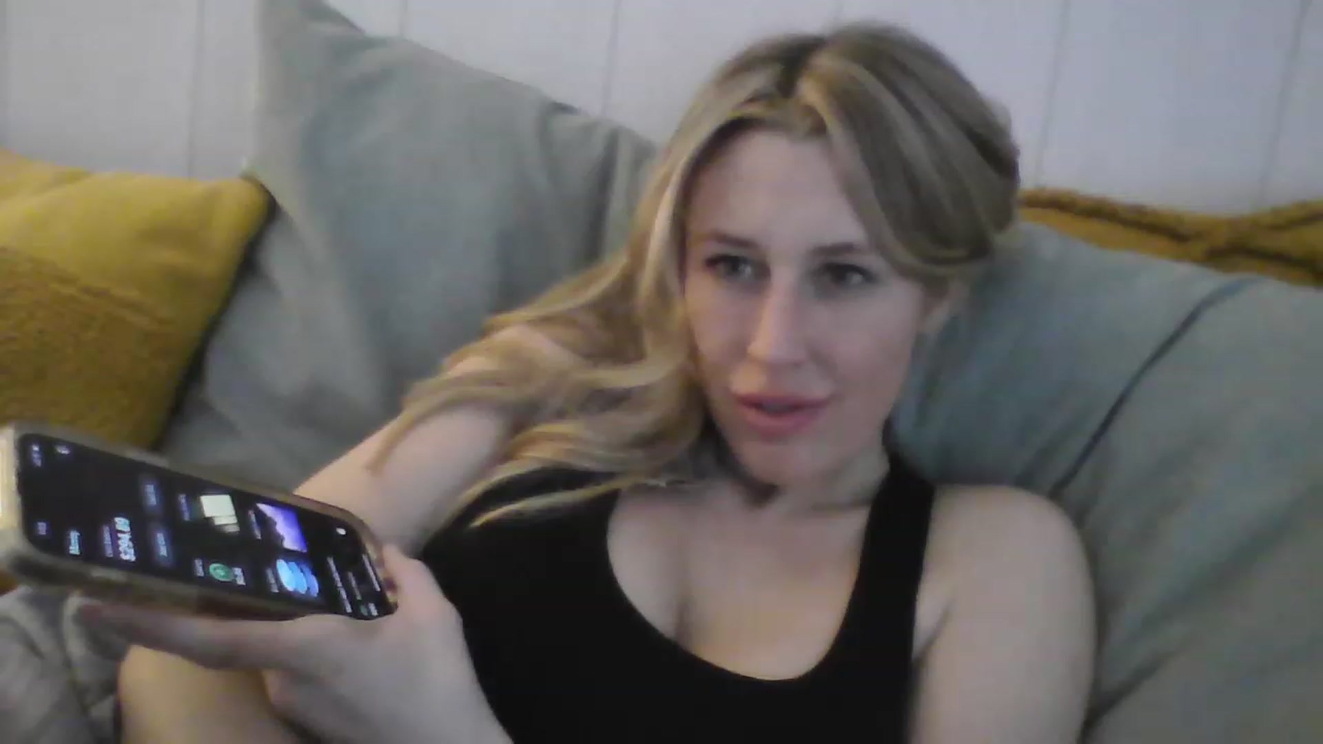 Gallery image thumbnail from Naughtycindy1's myfreecams stream on, 01/26/2023, 21:09 image 17 of 20