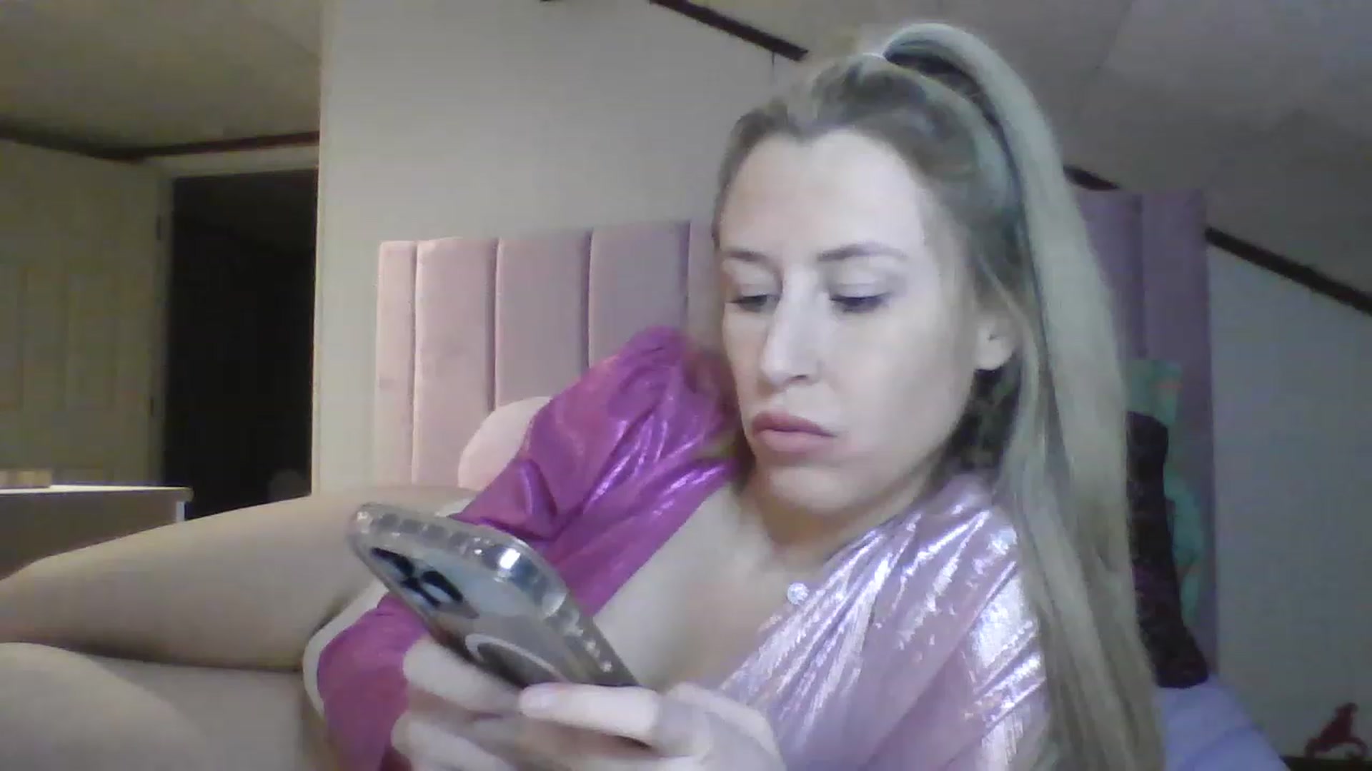 Gallery image thumbnail from Naughtycindy1's myfreecams stream on, 02/12/2023, 20:47 image 6 of 20