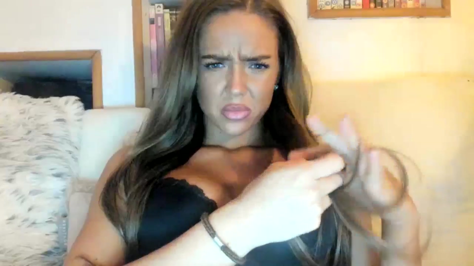 Gallery image thumbnail from Naughtygal22's myfreecams stream on, 01/16/2025, 21:39 image 9 of 20