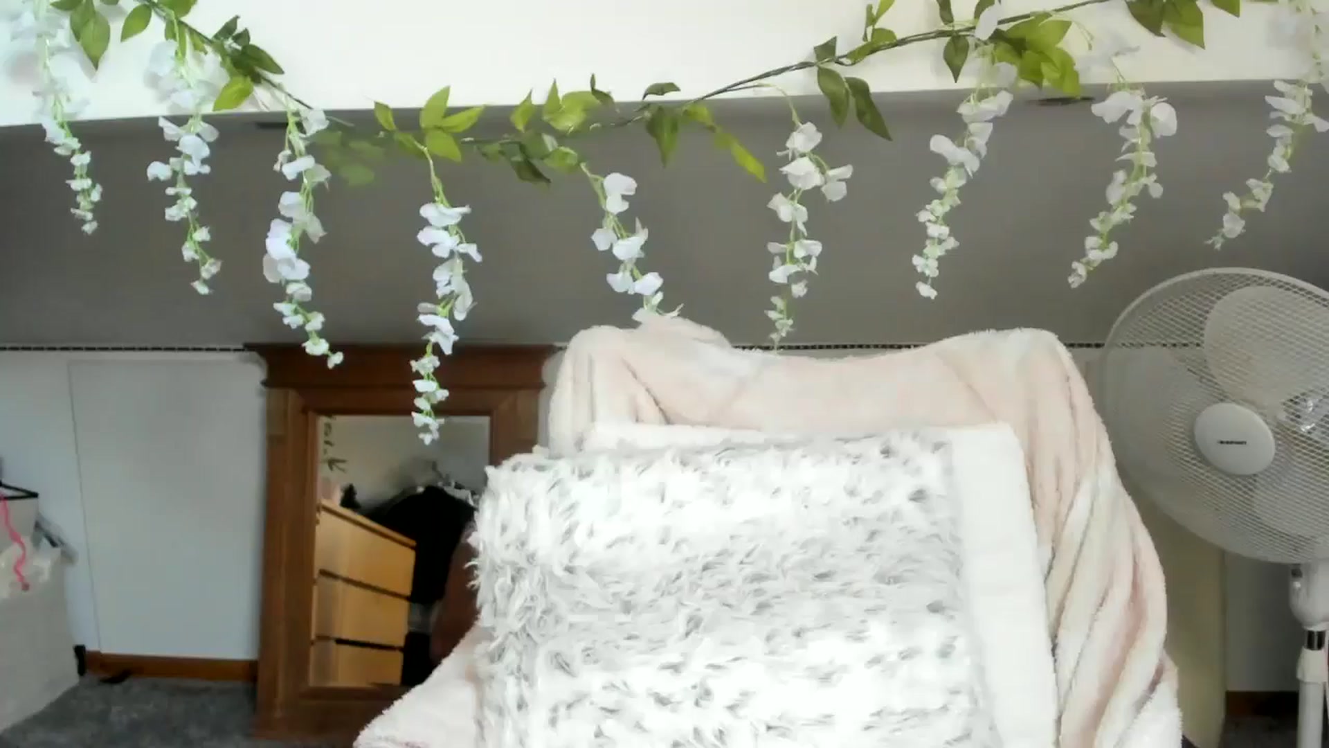 Gallery image thumbnail from Naughtygal22's myfreecams stream on, 05/13/2025, 10:01 image 5 of 20