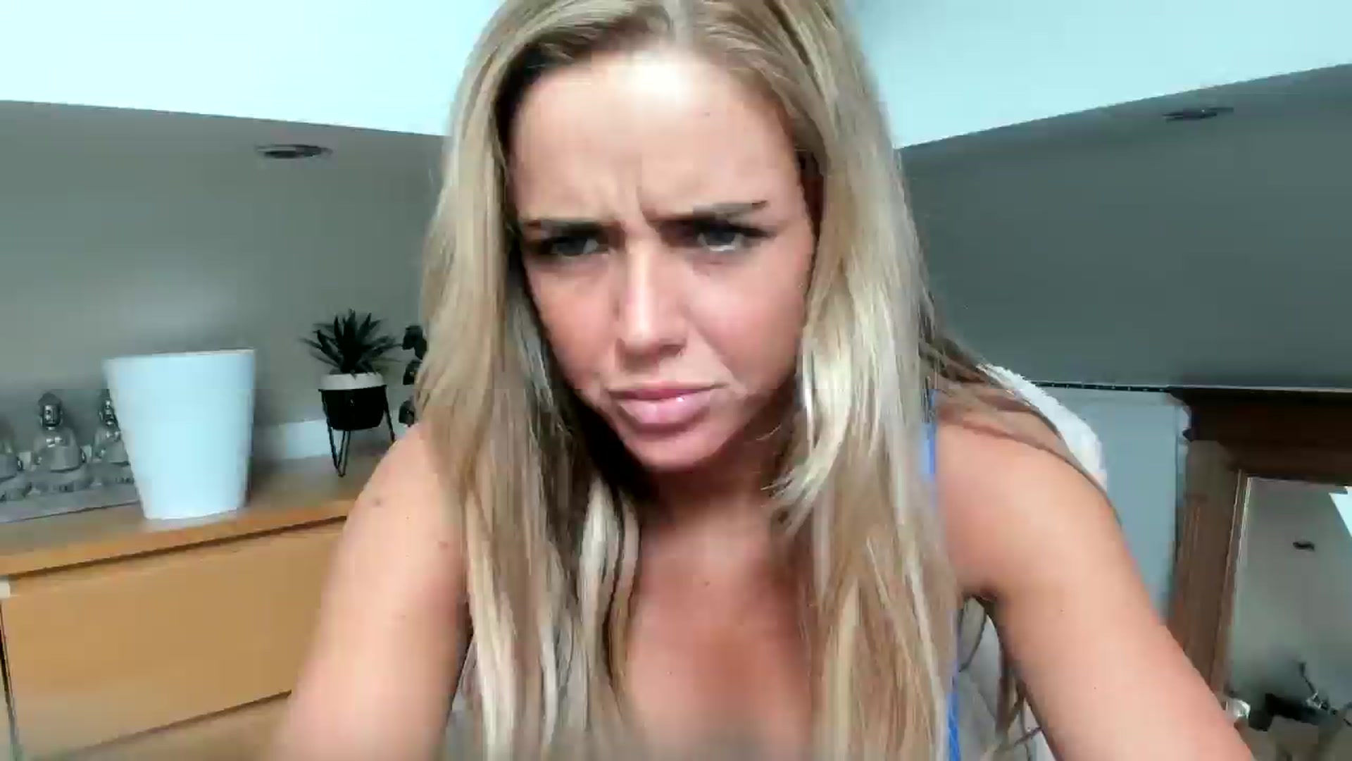 Gallery image thumbnail from Naughtygal22's myfreecams stream on, 07/31/2025, 11:36 image 18 of 20