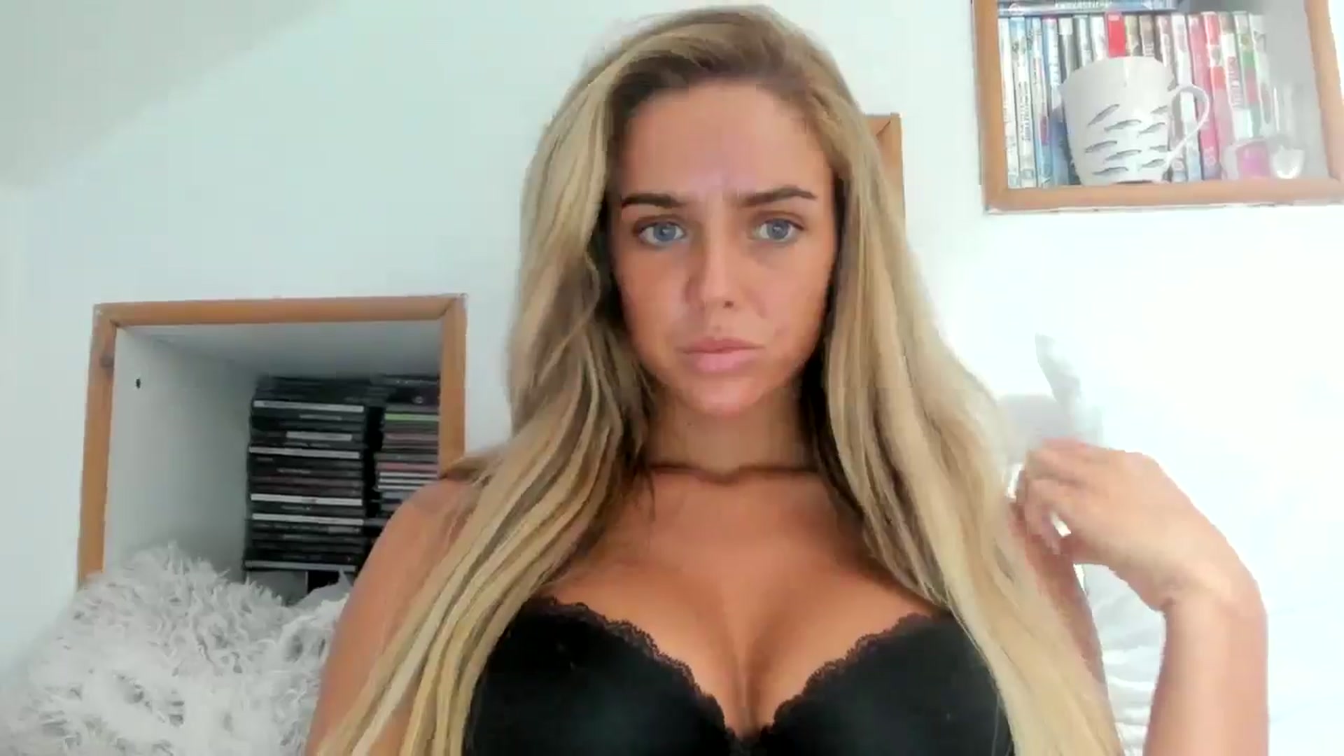 Gallery image thumbnail from Naughtygal22's myfreecams stream on, 08/05/2025, 09:56 image 4 of 20