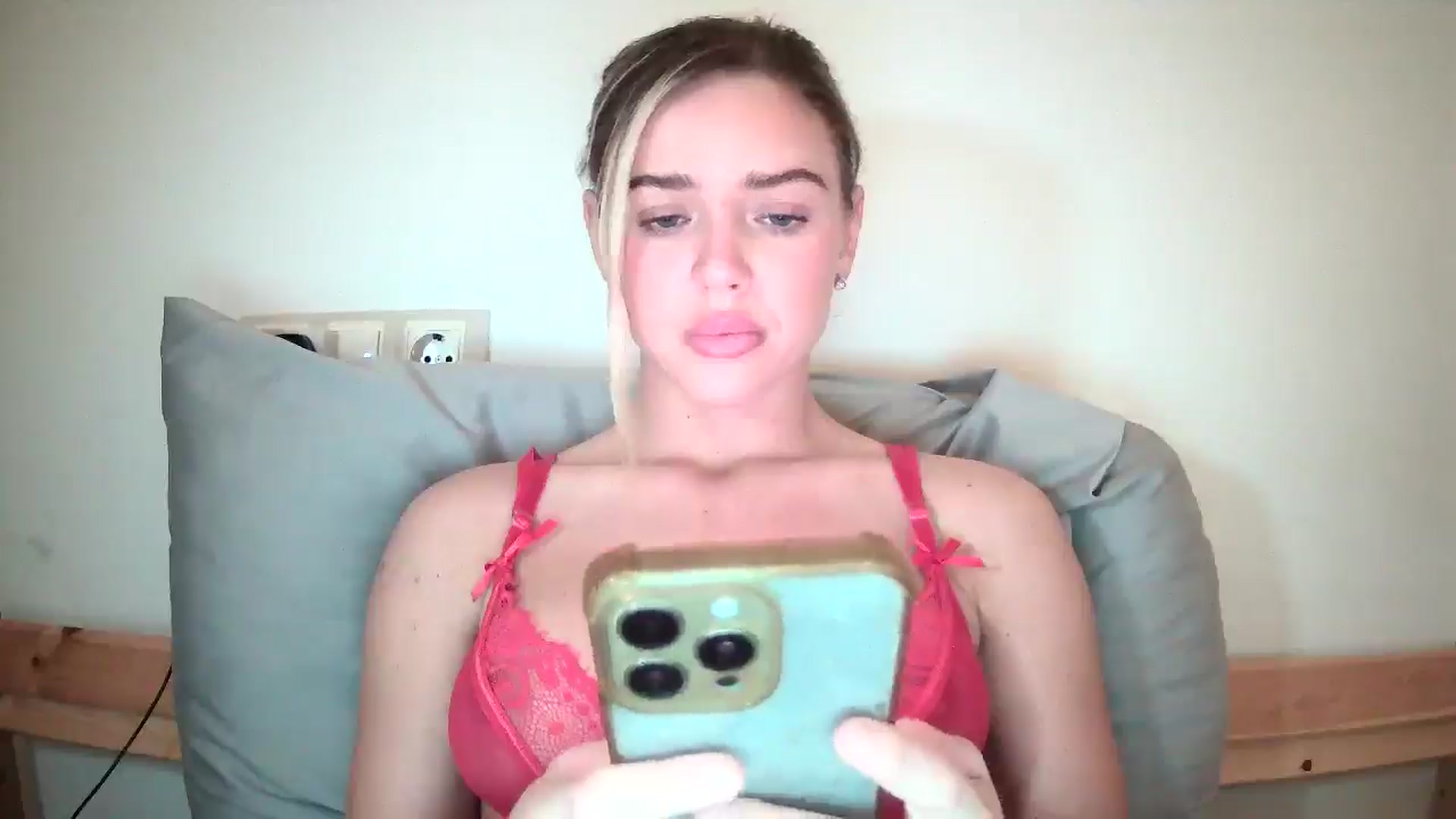Gallery image thumbnail from Naughtygal22's myfreecams stream on, 01/16/2026, 07:08 image 3 of 20