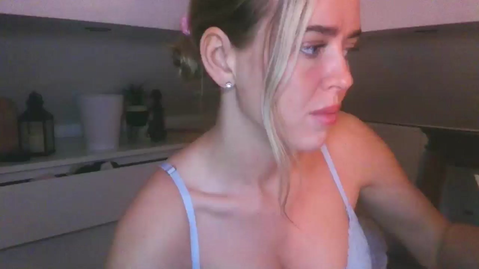 Gallery image thumbnail from Naughtygal22's myfreecams stream on, 01/22/2026, 08:11 image 4 of 20