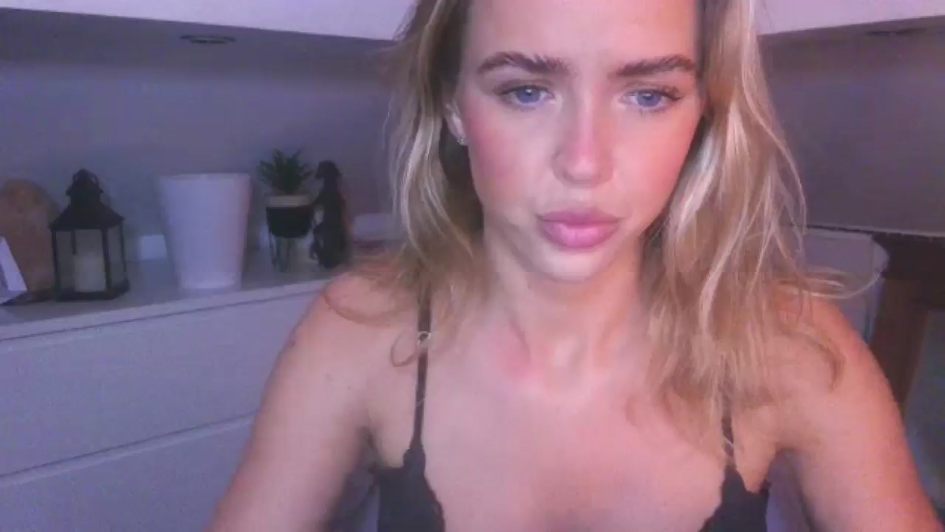 Gallery image thumbnail from Naughtygal22's myfreecams stream on, 01/26/2026, 20:54 image 10 of 20