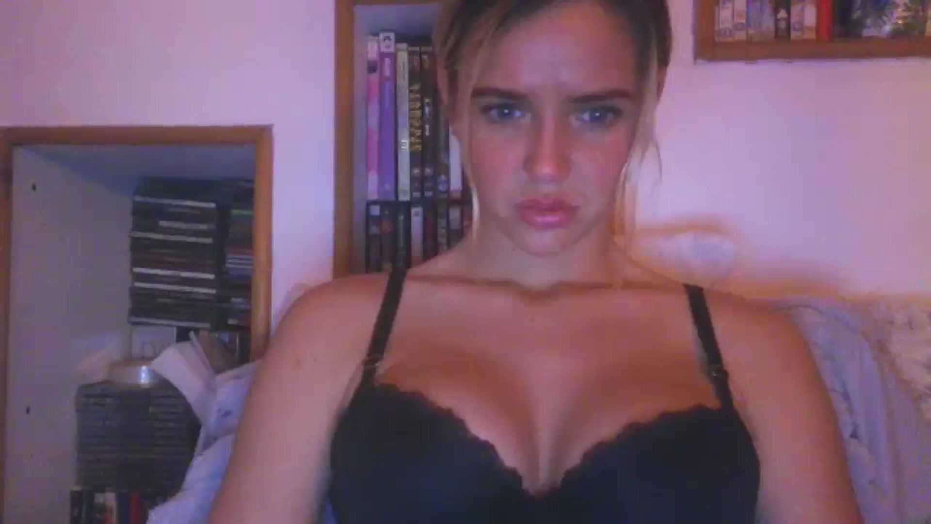 Gallery image thumbnail from Naughtygal22's myfreecams stream on, 01/27/2026, 21:22 image 5 of 20