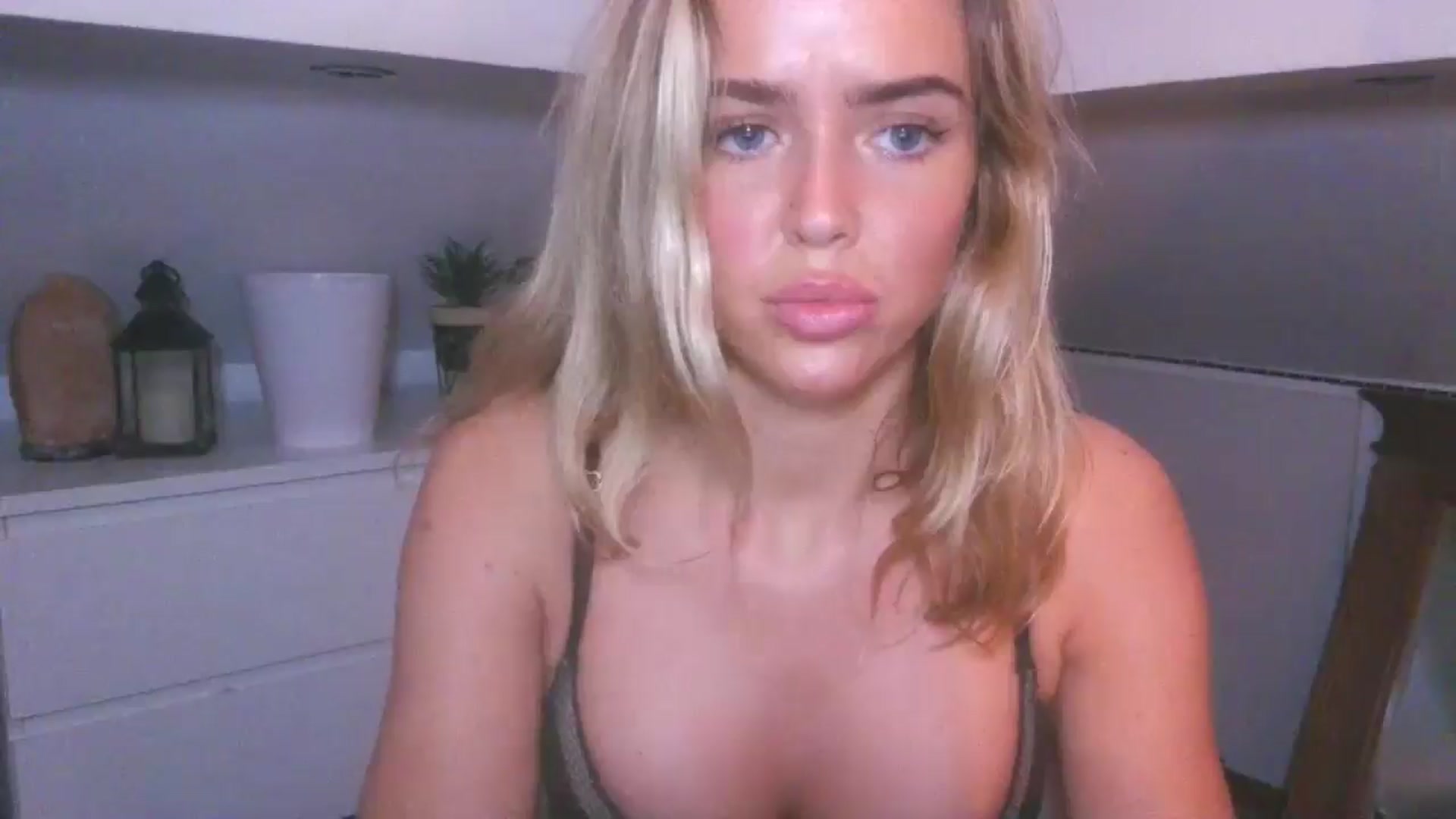Gallery image thumbnail from Naughtygal22's myfreecams stream on, 01/30/2026, 21:38 image 14 of 20