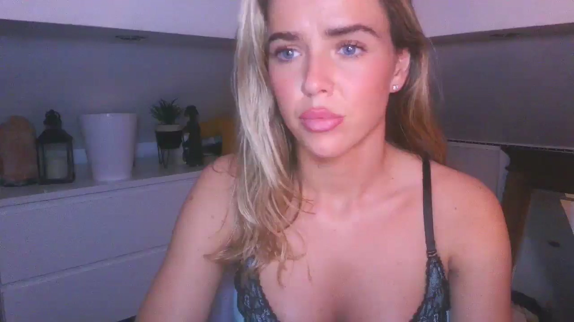 Gallery image thumbnail from Naughtygal22's myfreecams stream on, 02/01/2026, 19:05 image 6 of 20