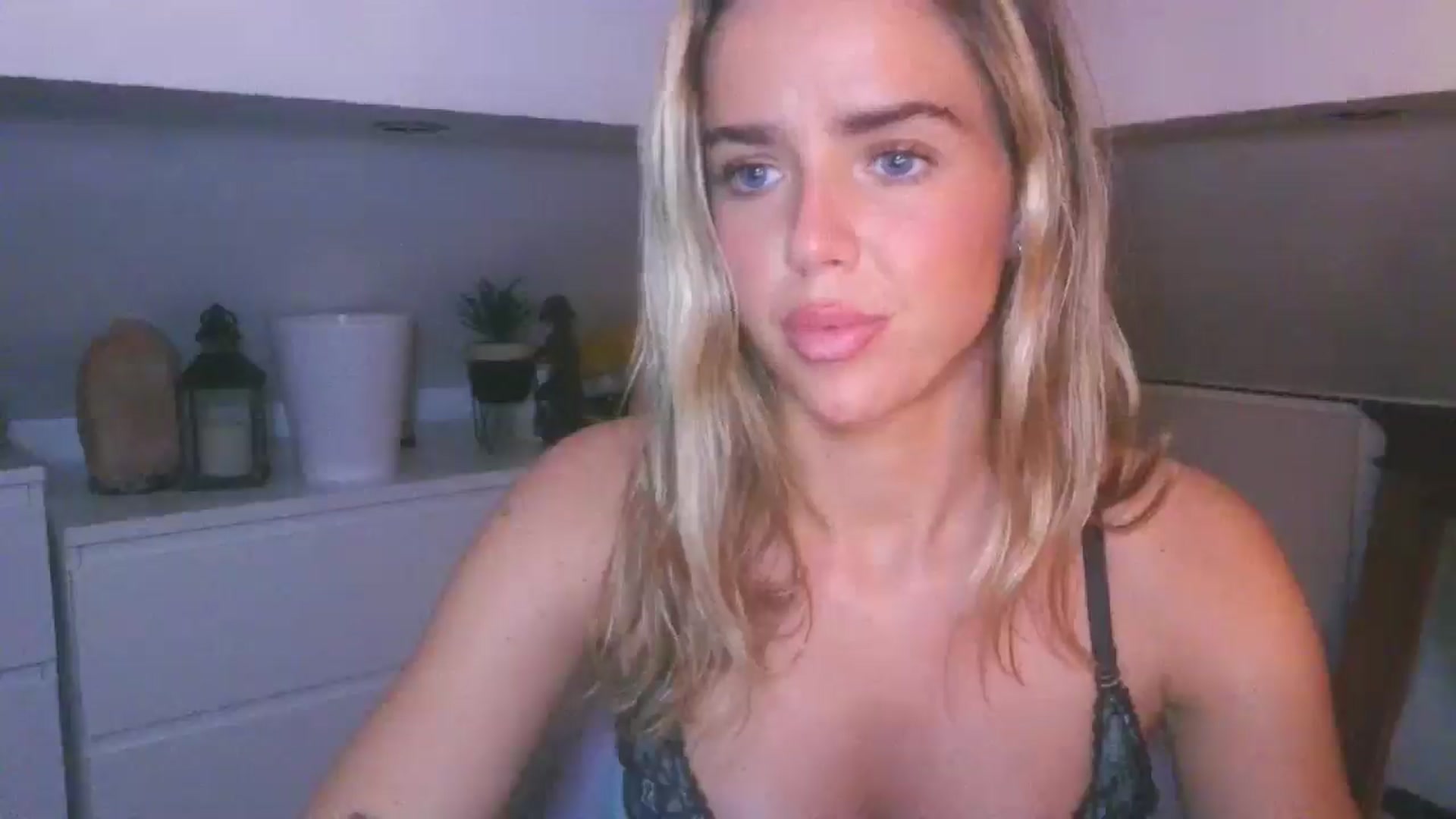 Gallery image thumbnail from Naughtygal22's myfreecams stream on, 02/01/2026, 19:47 image 11 of 20