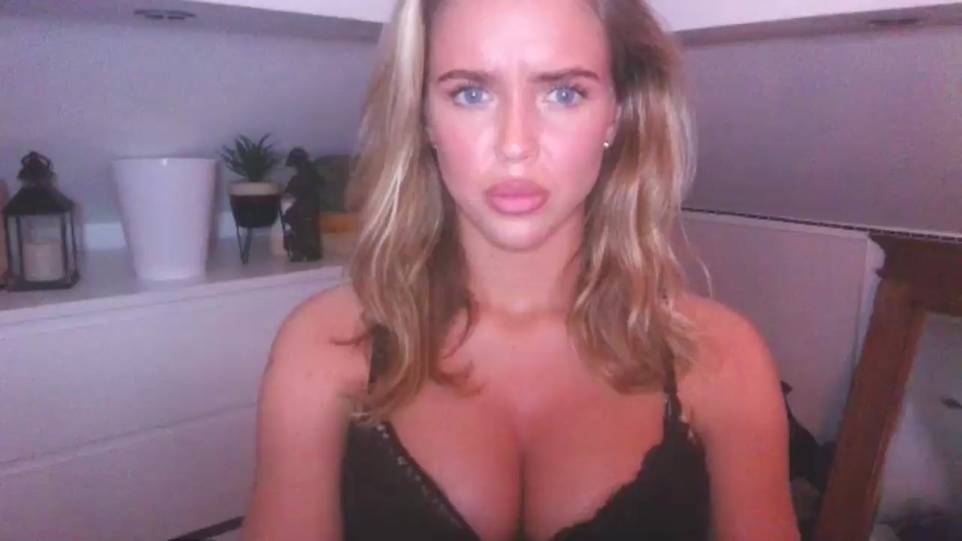 Gallery image thumbnail from Naughtygal22's myfreecams stream on, 02/06/2026, 20:54 image 3 of 20