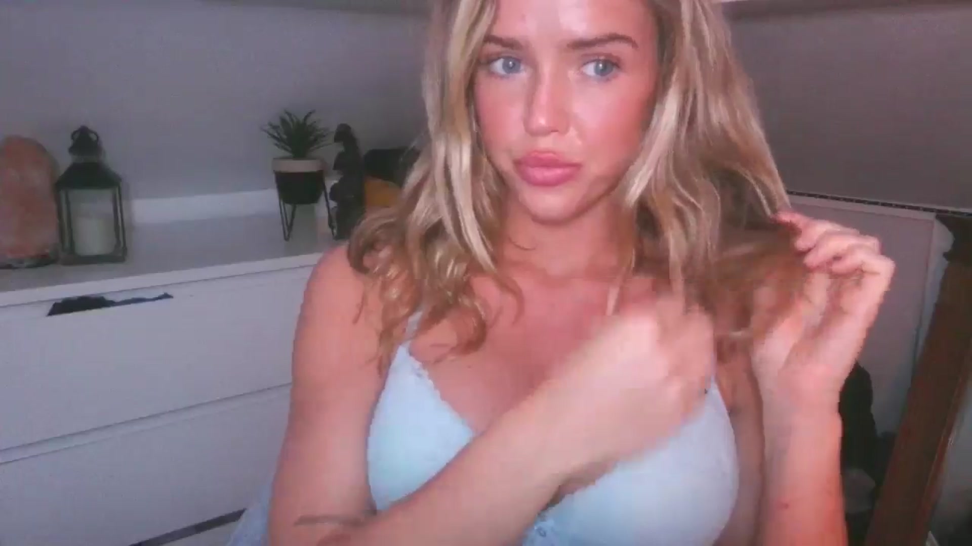 Gallery image thumbnail from Naughtygal22's myfreecams stream on, 02/10/2026, 09:13 image 2 of 20