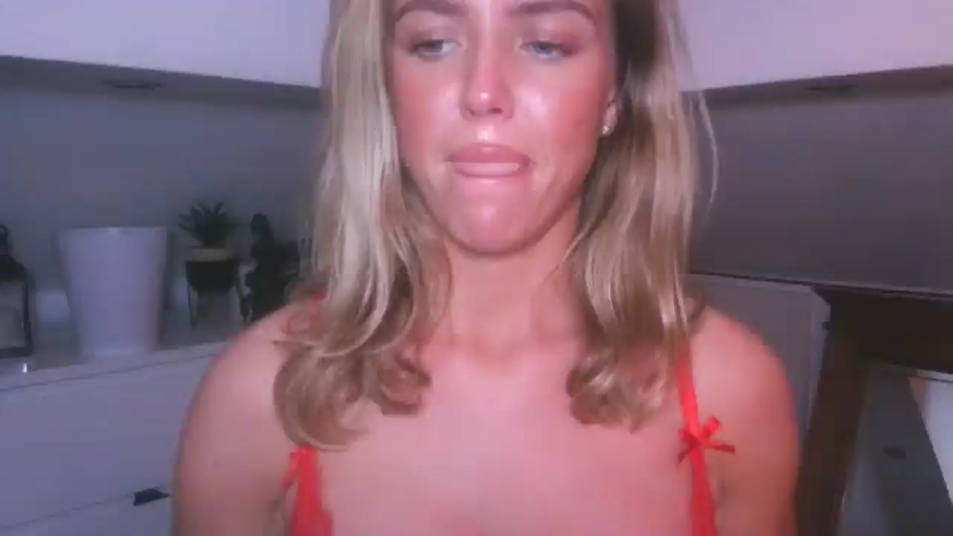 Gallery image thumbnail from Naughtygal22's myfreecams stream on, 02/16/2026, 21:29 image 1 of 20
