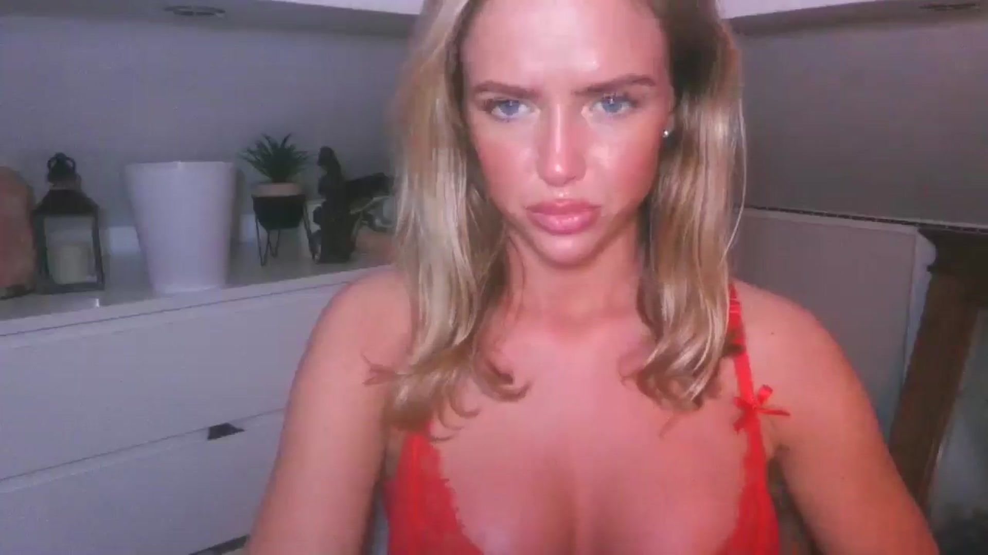 Gallery image thumbnail from Naughtygal22's myfreecams stream on, 02/16/2026, 21:29 image 10 of 20