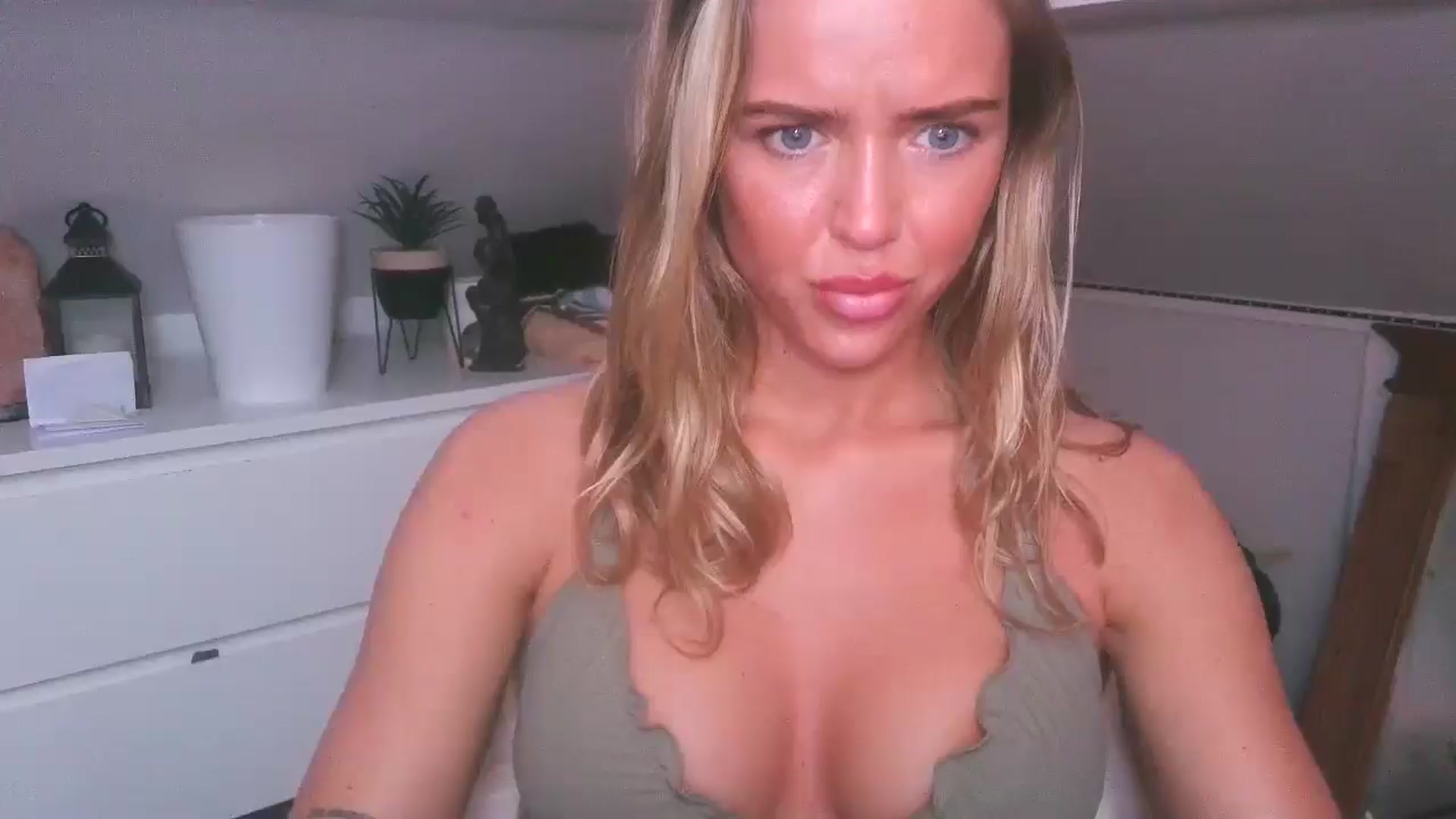 Gallery image thumbnail from Naughtygal22's myfreecams stream on, 02/26/2026, 09:26 image 15 of 20