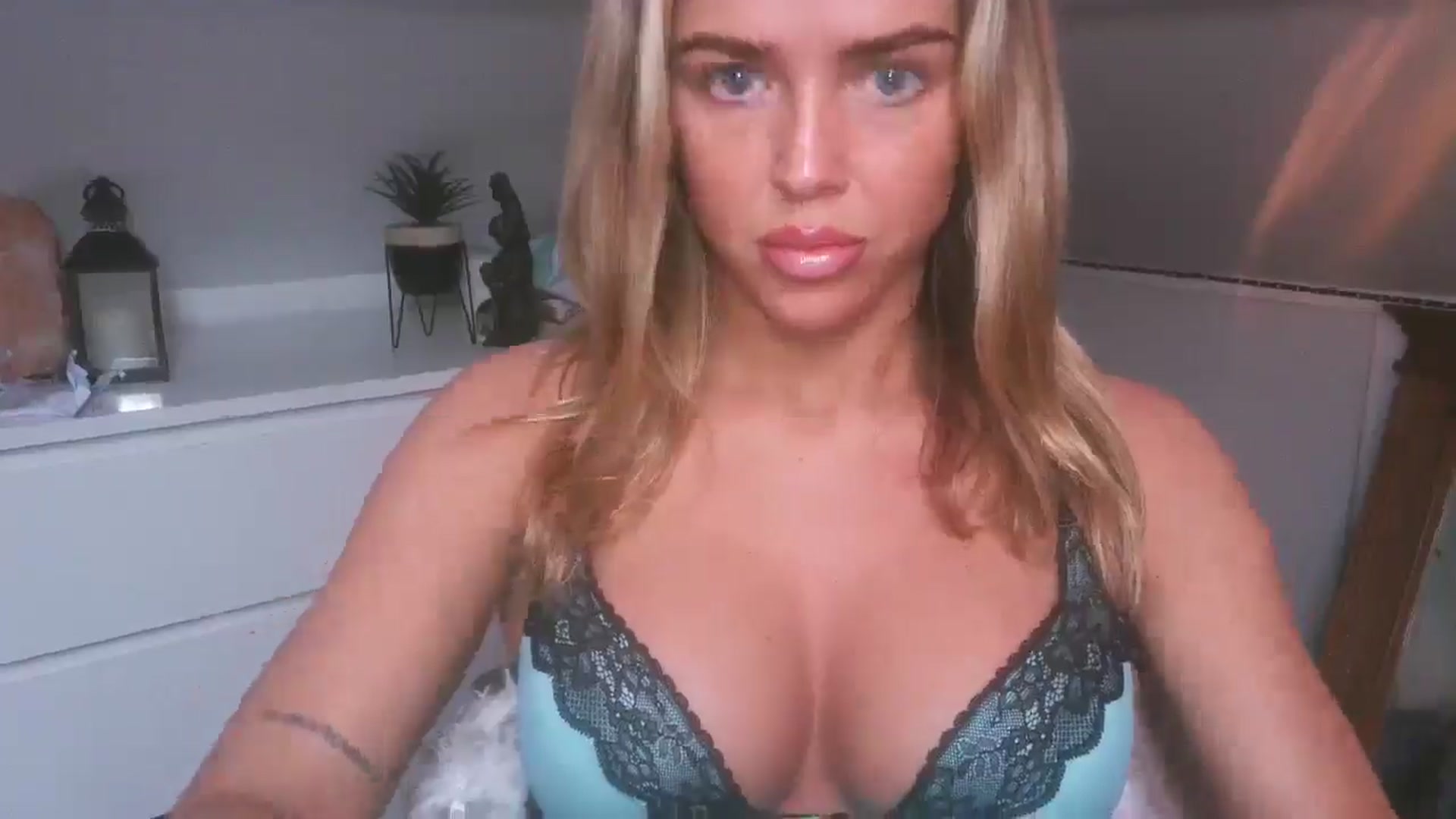 Gallery image thumbnail from Naughtygal22's myfreecams stream on, 02/28/2026, 09:18 image 4 of 20