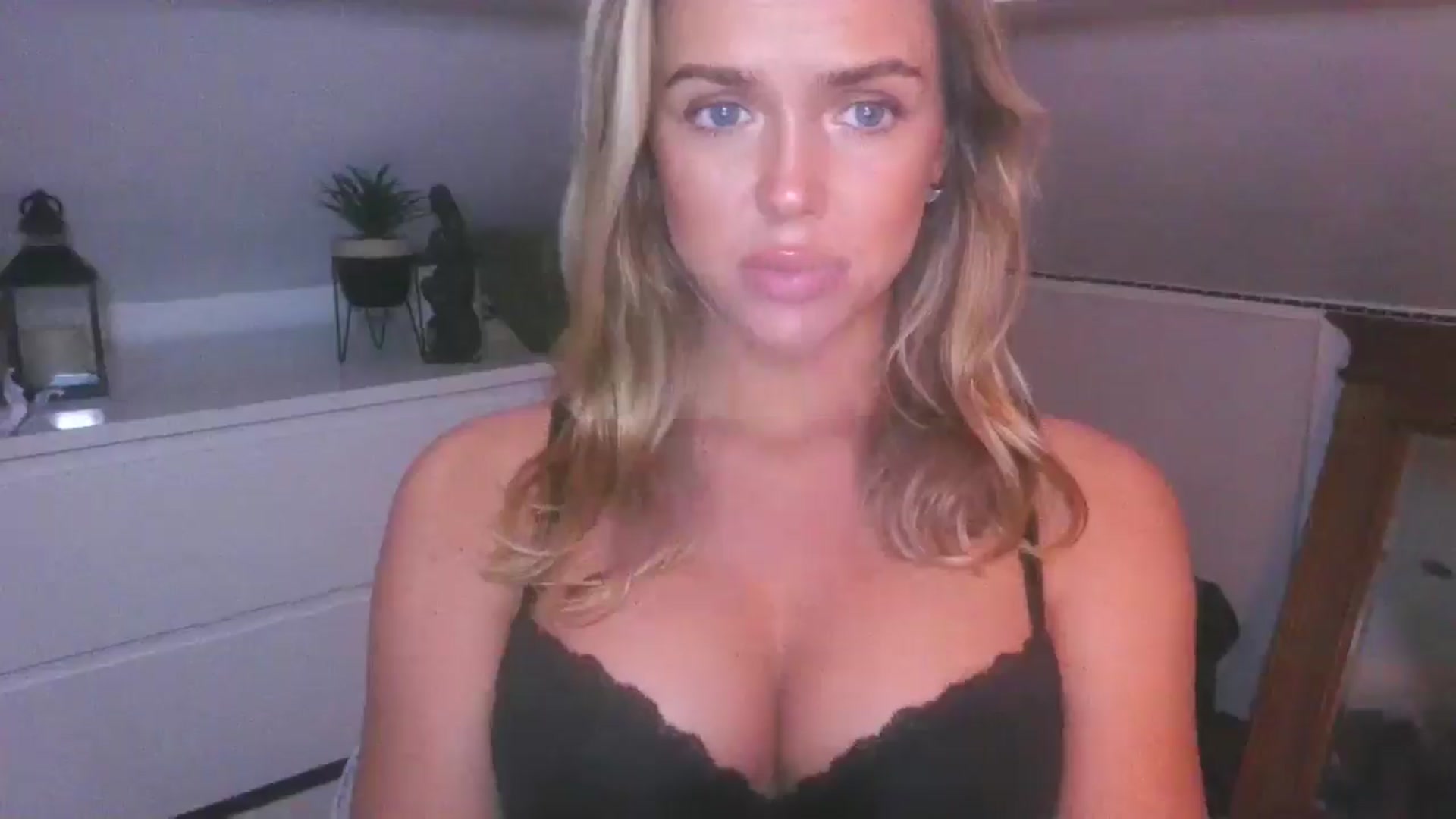 Gallery image thumbnail from Naughtygal22's myfreecams stream on, 03/02/2026, 20:00 image 14 of 20