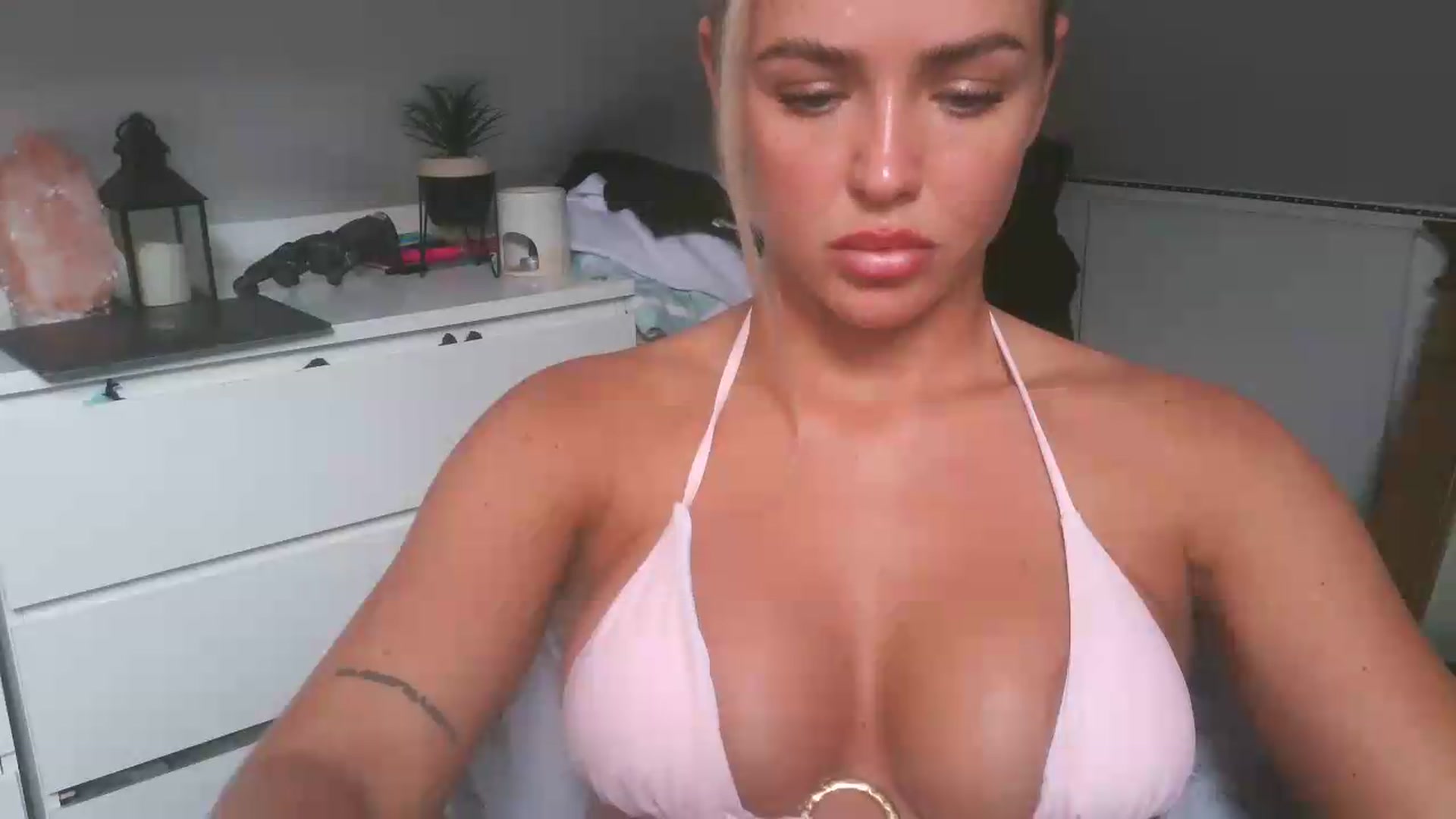 Gallery image thumbnail from Naughtygal22's myfreecams stream on, 05/31/2026, 15:56 image 8 of 20