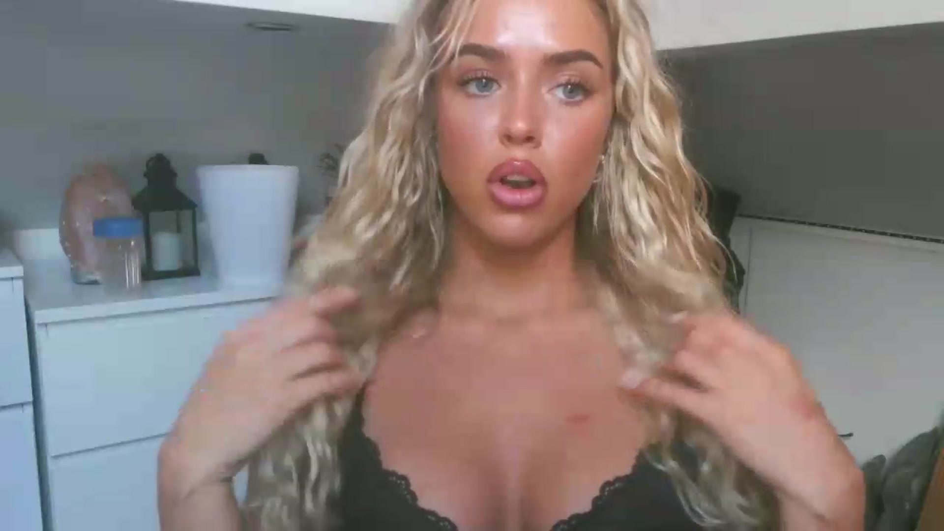 Gallery image thumbnail from Naughtygal22's myfreecams stream on, 06/10/2026, 14:24 image 14 of 20