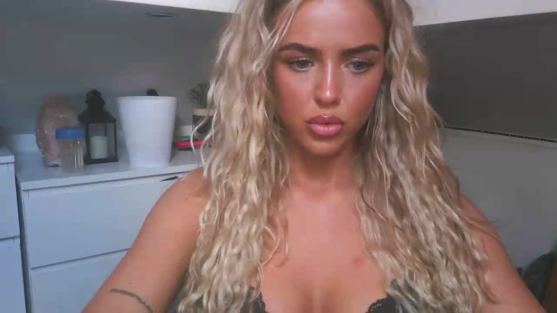 Gallery image thumbnail from Naughtygal22's myfreecams stream on, 06/10/2026, 14:24 image 12 of 20