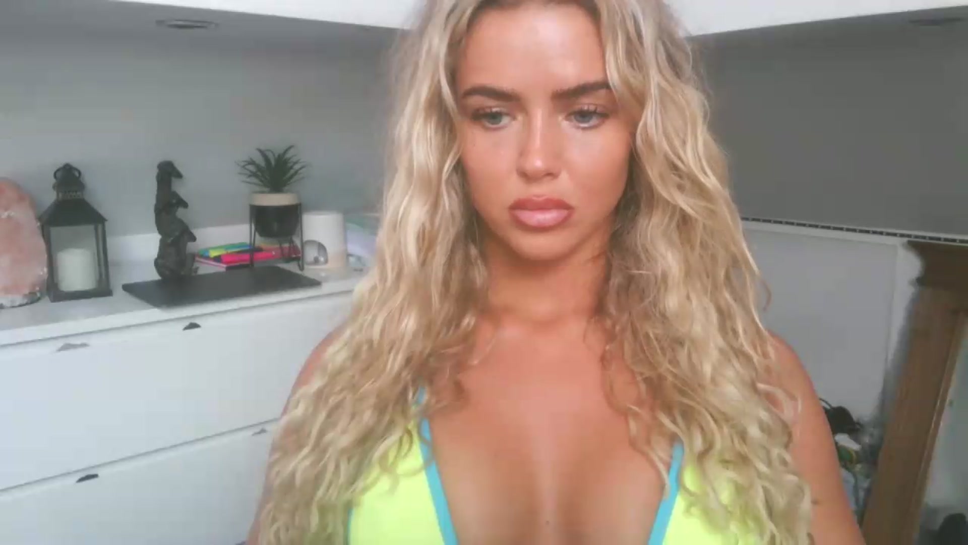 Gallery image thumbnail from Naughtygal22's myfreecams stream on, 06/19/2026, 11:07 image 18 of 20