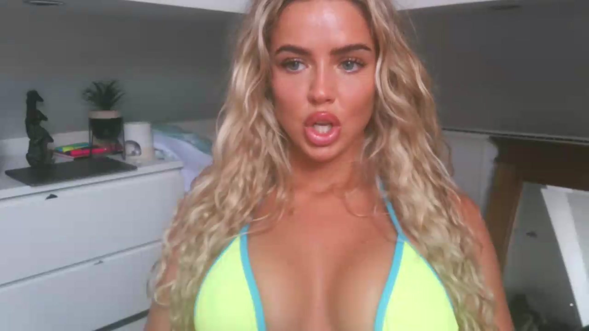 Gallery image thumbnail from Naughtygal22's myfreecams stream on, 06/19/2026, 11:07 image 2 of 20