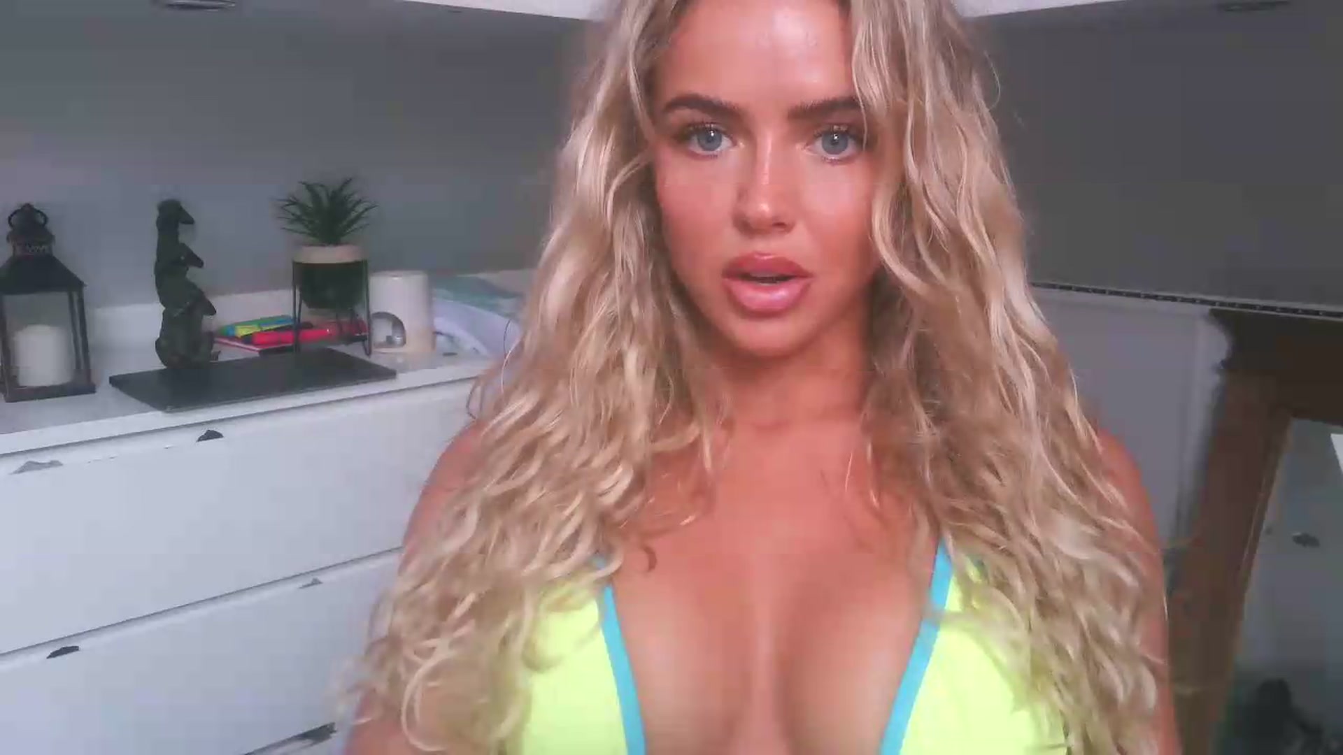 Gallery image thumbnail from Naughtygal22's myfreecams stream on, 06/19/2026, 11:07 image 7 of 20