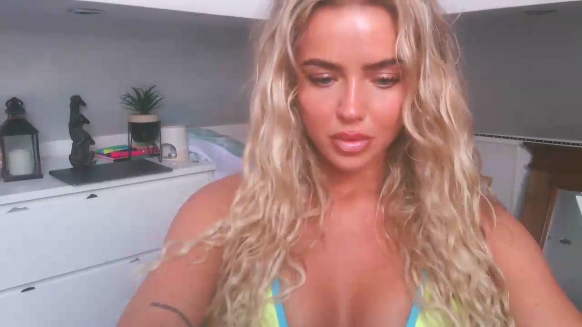 Gallery image thumbnail from Naughtygal22's myfreecams stream on, 06/19/2026, 11:07 image 8 of 20