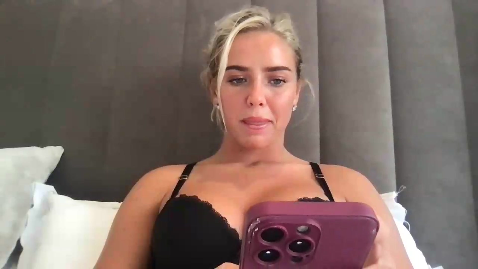 Gallery image thumbnail from Naughtygal22's myfreecams stream on, 08/06/2026, 10:58 image 3 of 20
