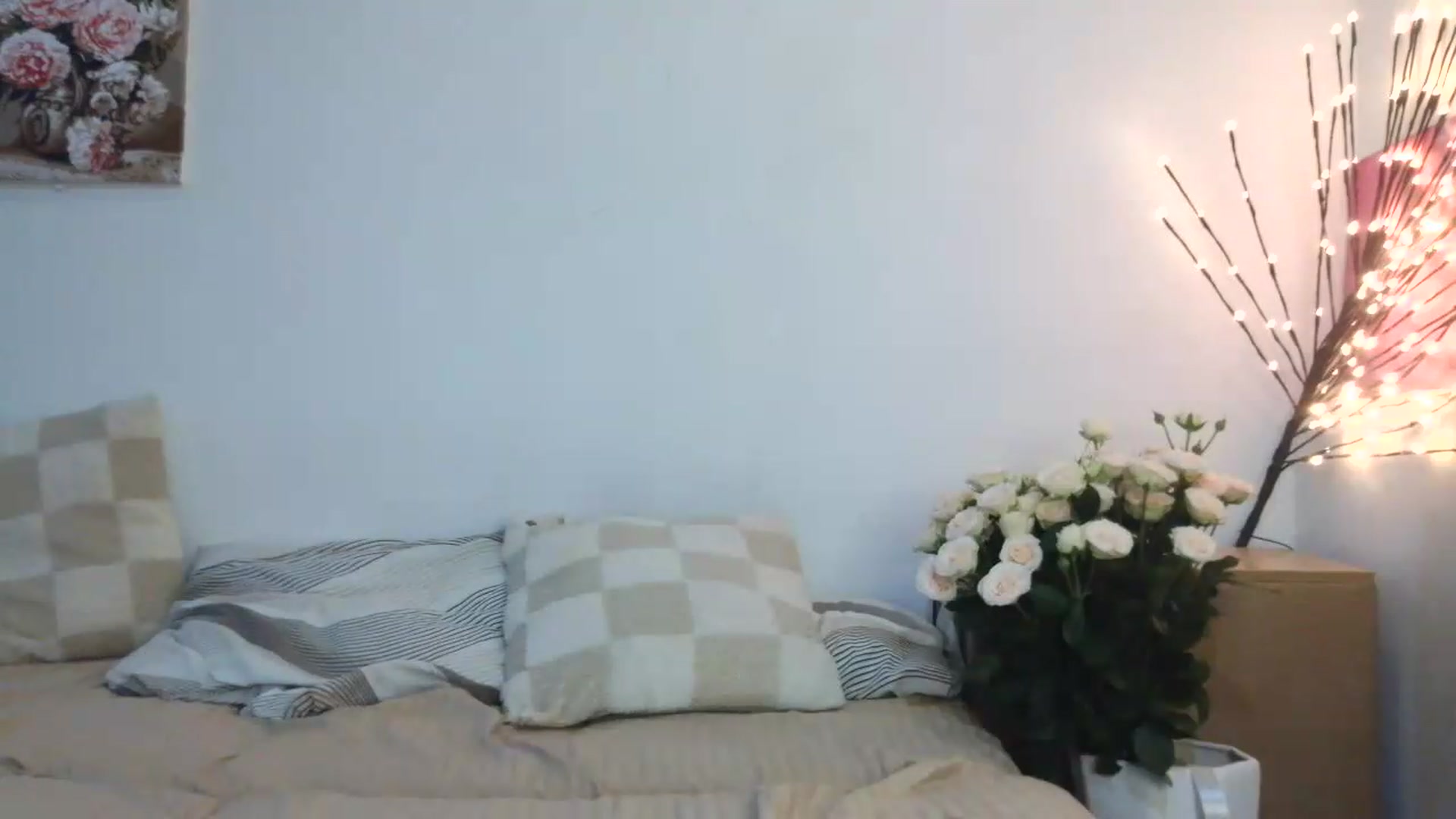 Gallery image thumbnail from NayaFrost's myfreecams stream on, 08/12/2026, 17:05 image 3 of 20