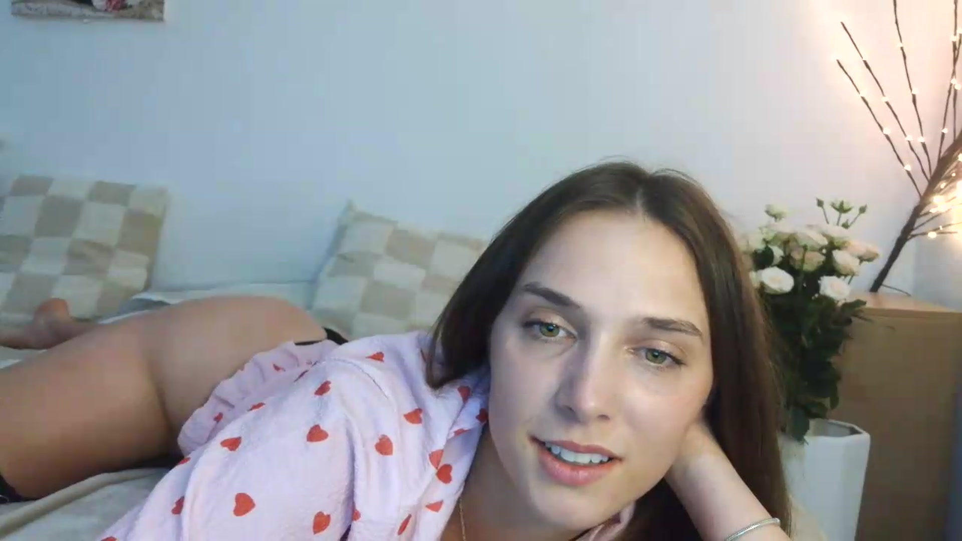 Gallery image thumbnail from NayaFrost's myfreecams stream on, 08/13/2026, 16:17 image 2 of 20