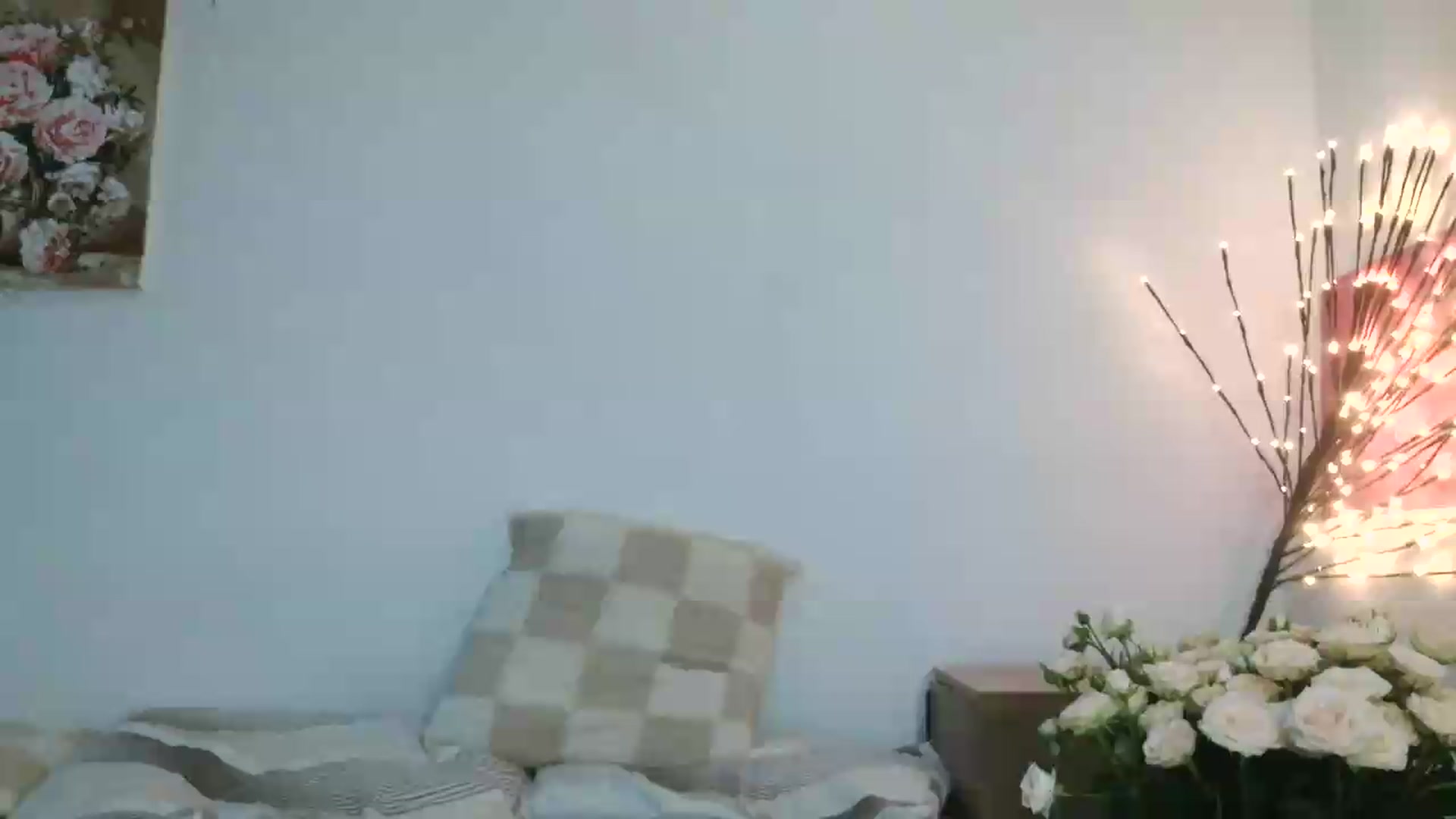 Gallery image thumbnail from NayaFrost's myfreecams stream on, 08/17/2026, 17:37 image 1 of 20