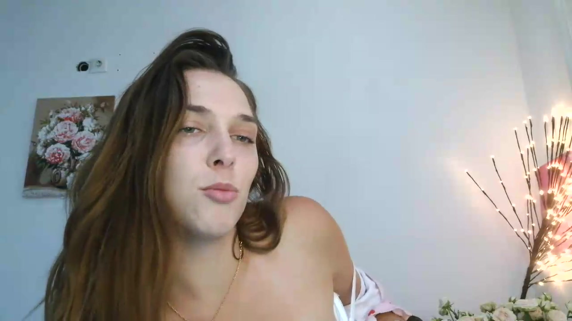 Gallery image thumbnail from NayaFrost's myfreecams stream on, 08/19/2026, 11:30 image 15 of 20