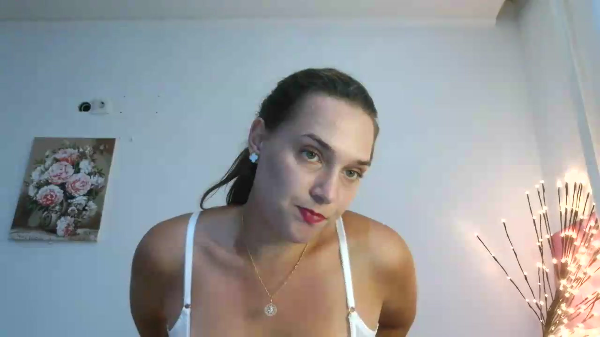 Gallery image thumbnail from NayaFrost's myfreecams stream on, 08/19/2026, 14:53 image 8 of 20