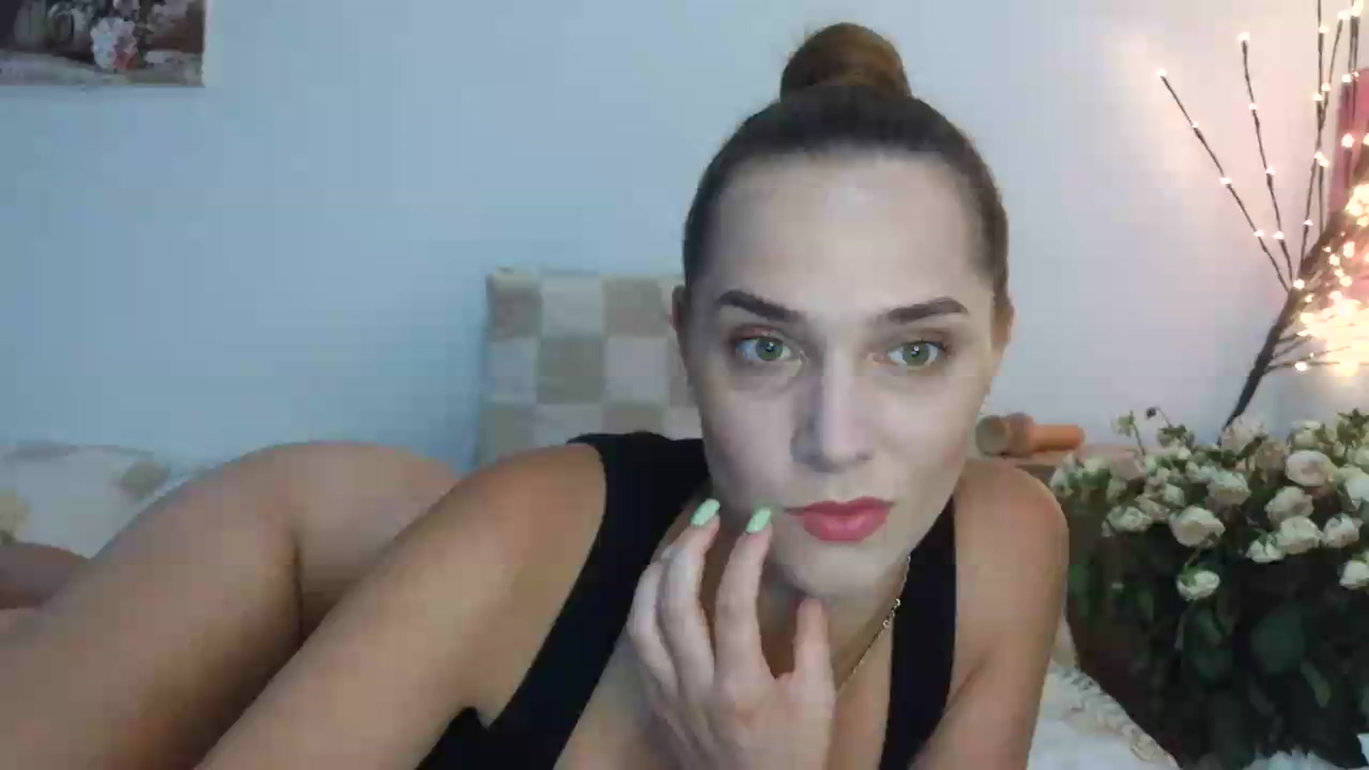 Gallery image thumbnail from NayaFrost's myfreecams stream on, 08/21/2026, 11:07 image 1 of 20