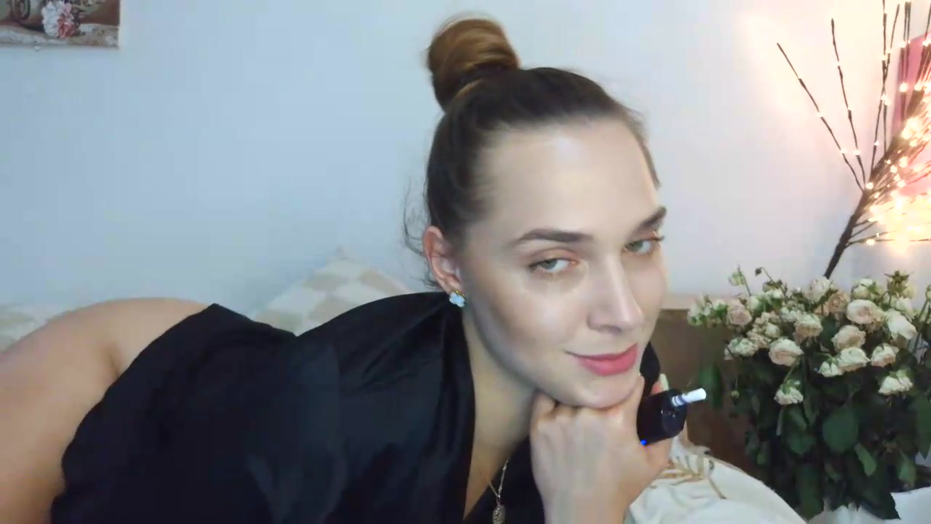 Gallery image thumbnail from NayaFrost's myfreecams stream on, 08/21/2026, 11:57 image 17 of 20