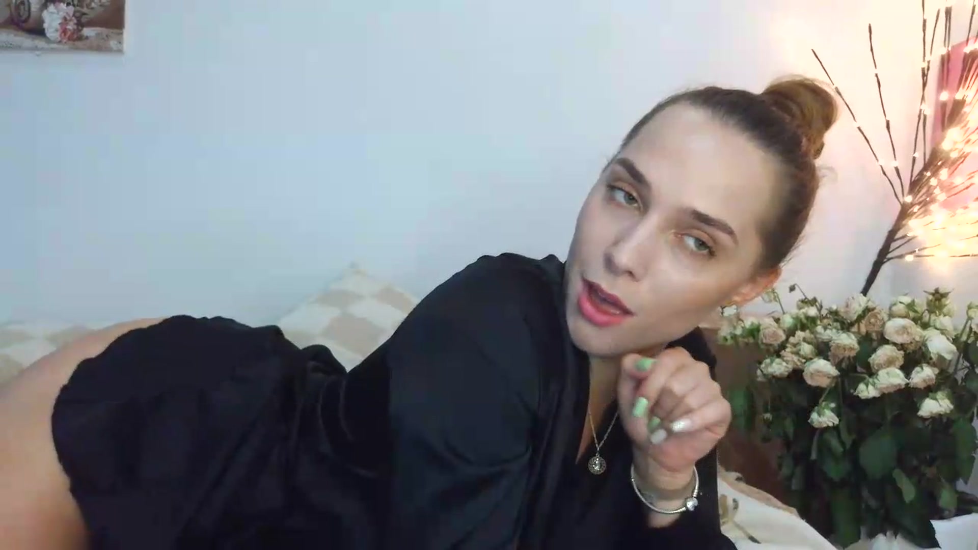 Gallery image thumbnail from NayaFrost's myfreecams stream on, 08/21/2026, 11:57 image 15 of 20