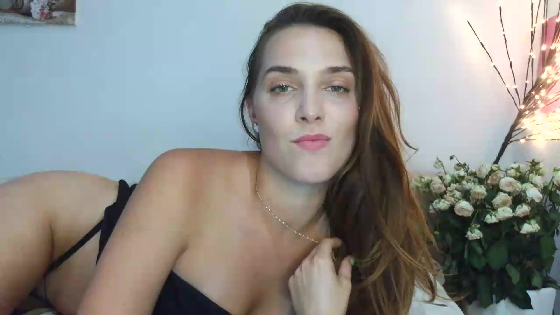 Gallery image thumbnail from NayaFrost's myfreecams stream on, 08/21/2026, 14:02 image 14 of 20
