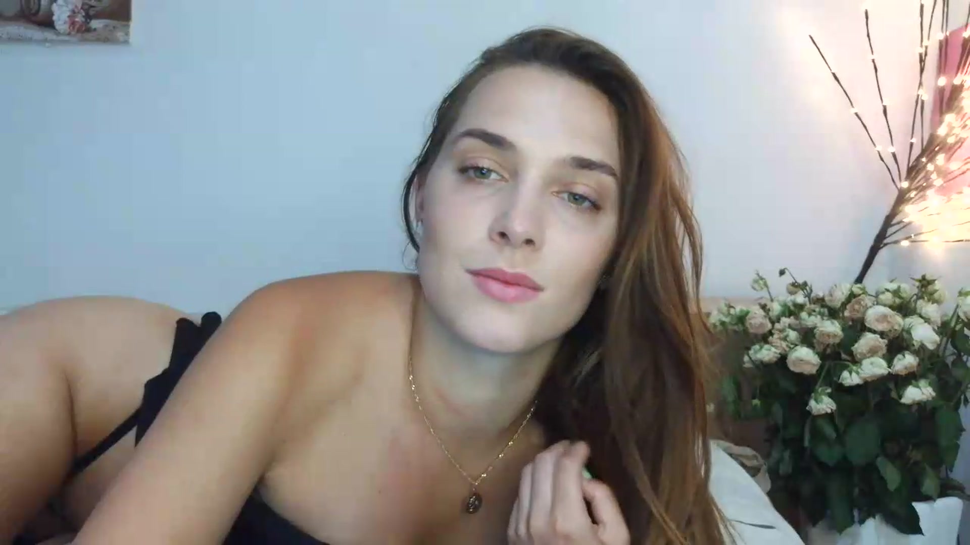 Gallery image thumbnail from NayaFrost's myfreecams stream on, 08/21/2026, 14:02 image 16 of 20