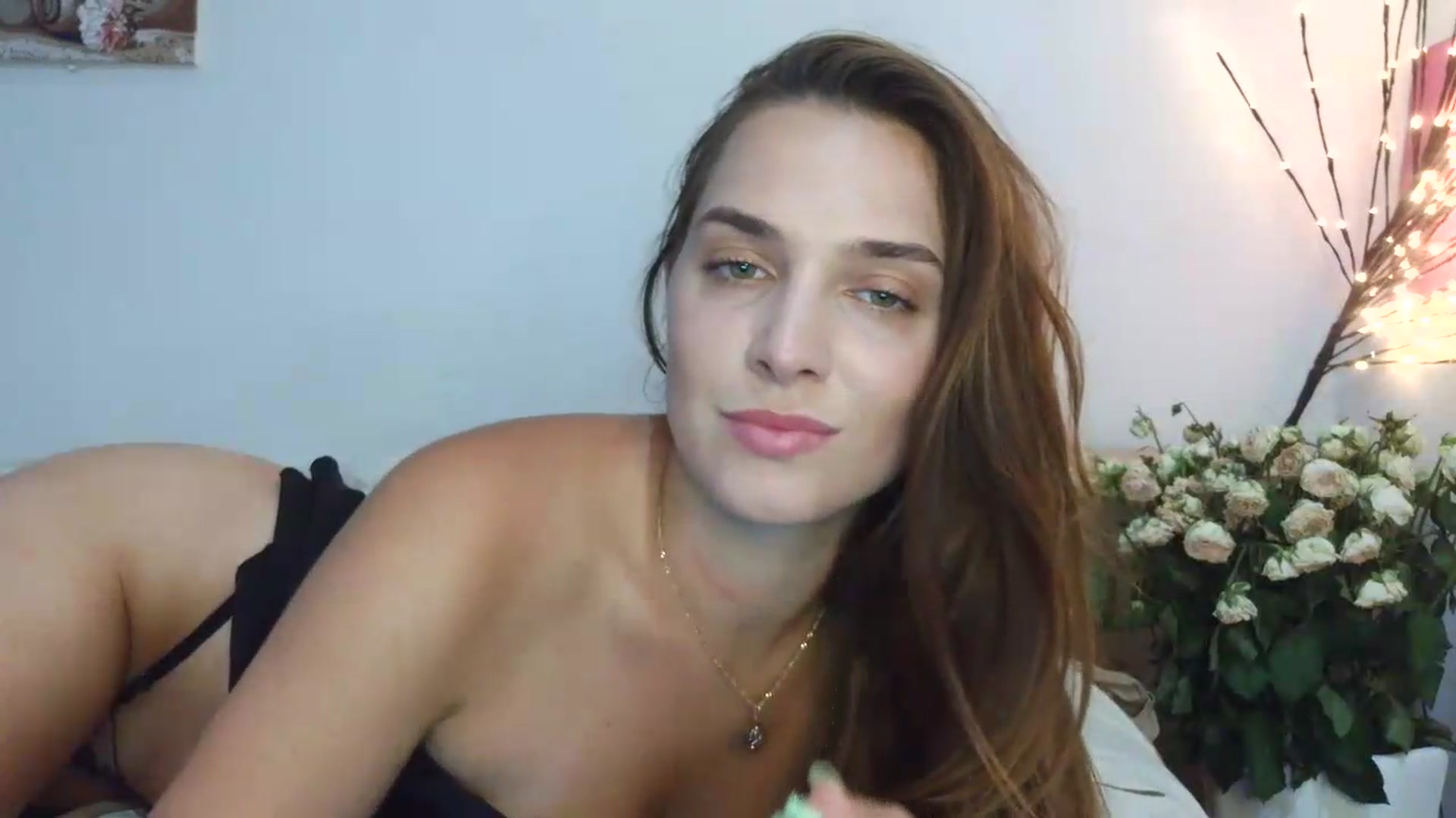 Gallery image thumbnail from NayaFrost's myfreecams stream on, 08/21/2026, 14:02 image 18 of 20