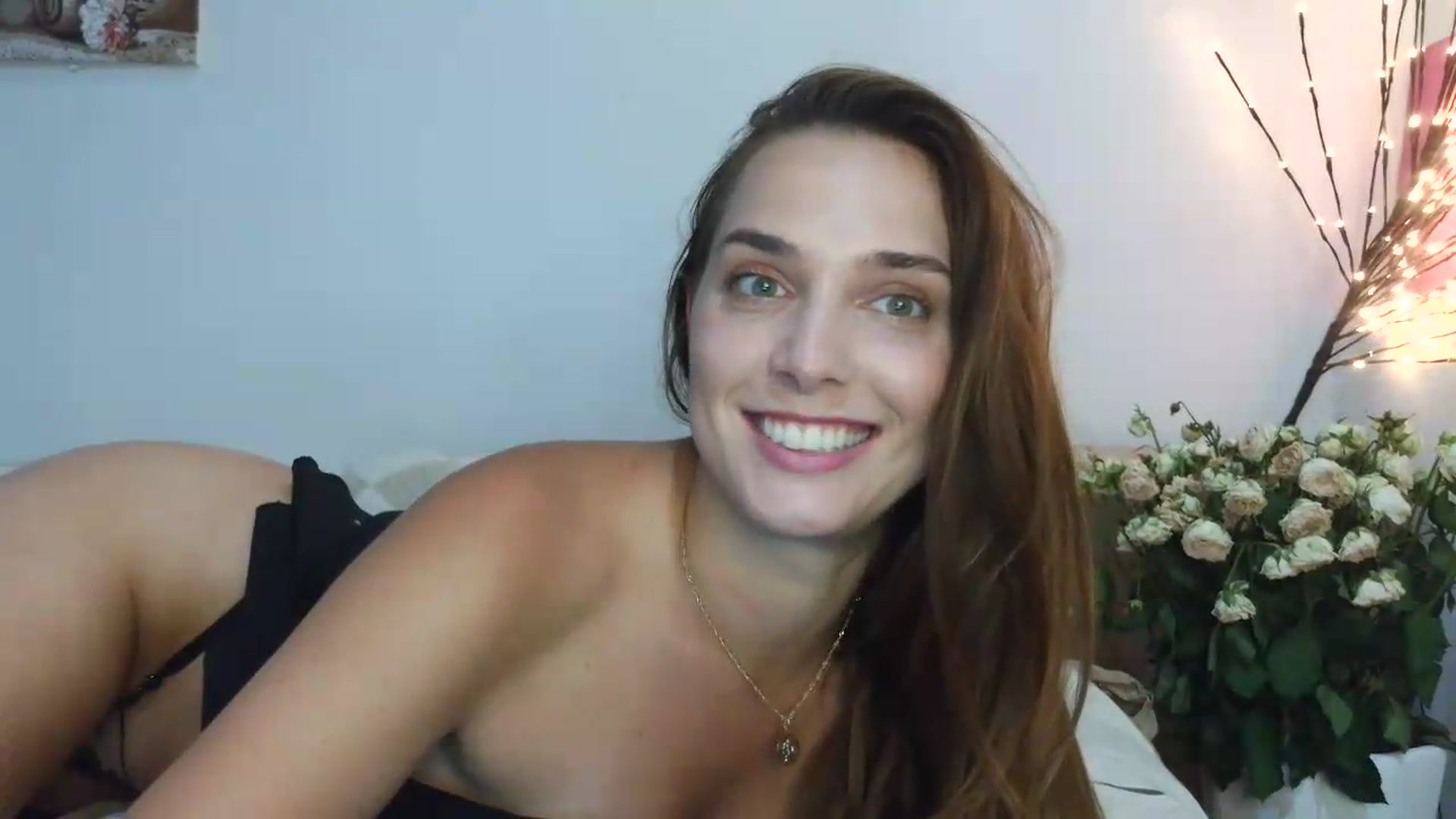 Gallery image thumbnail from NayaFrost's myfreecams stream on, 08/21/2026, 14:22 image 2 of 20