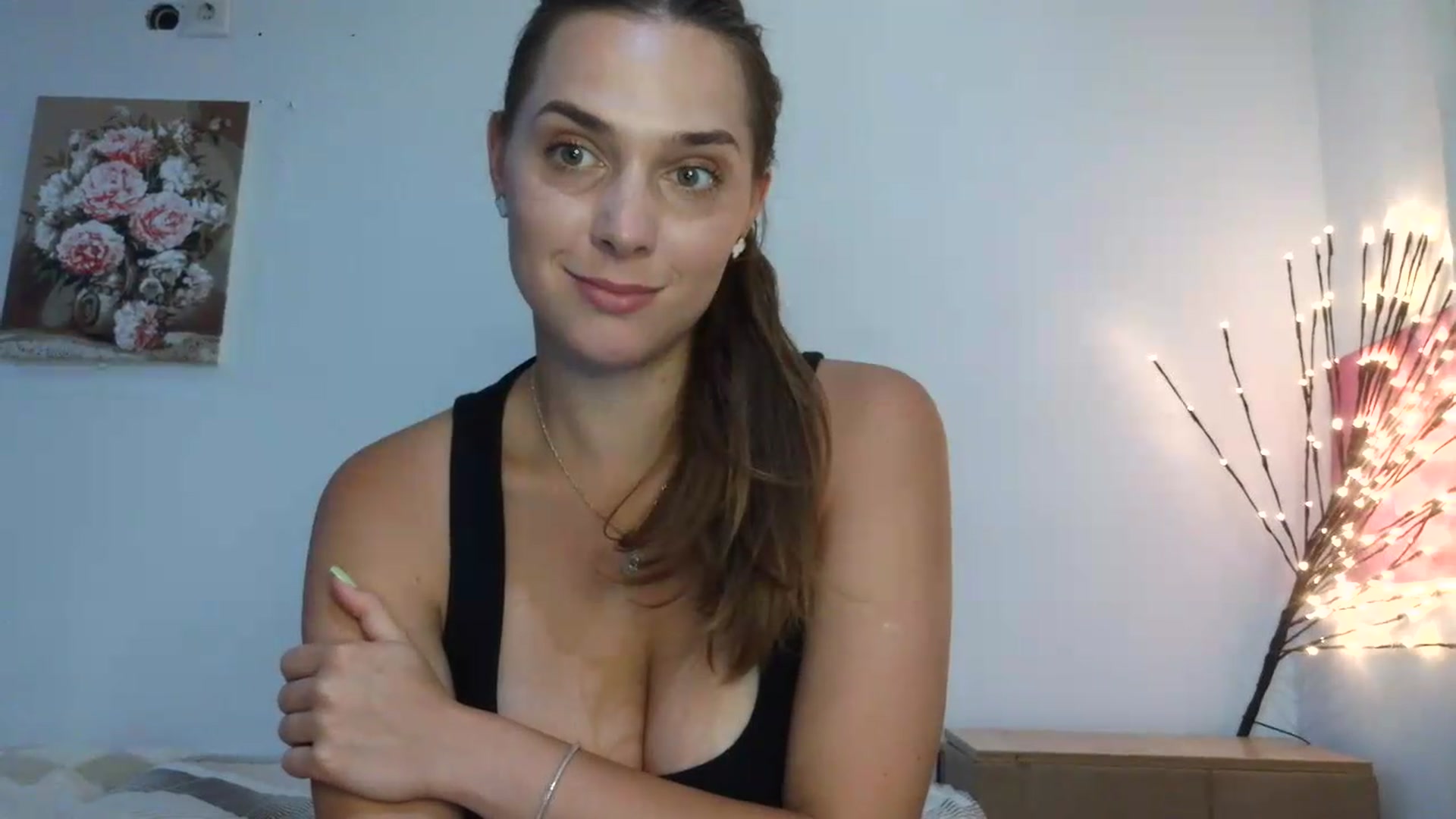 Gallery image thumbnail from NayaFrost's myfreecams stream on, 08/21/2026, 16:04 image 9 of 20
