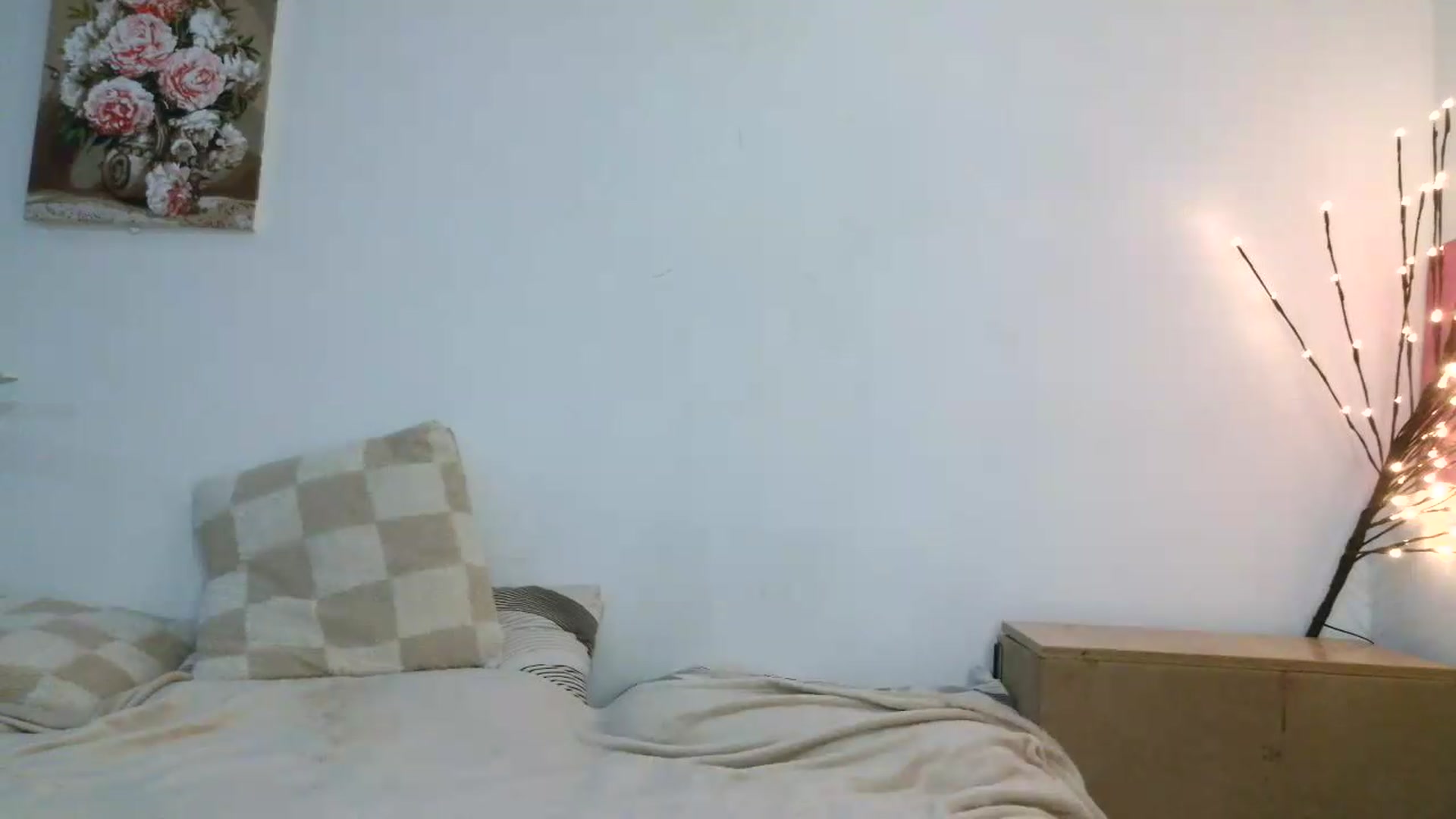 Gallery image thumbnail from NayaFrost's myfreecams stream on, 08/24/2026, 12:46 image 11 of 20
